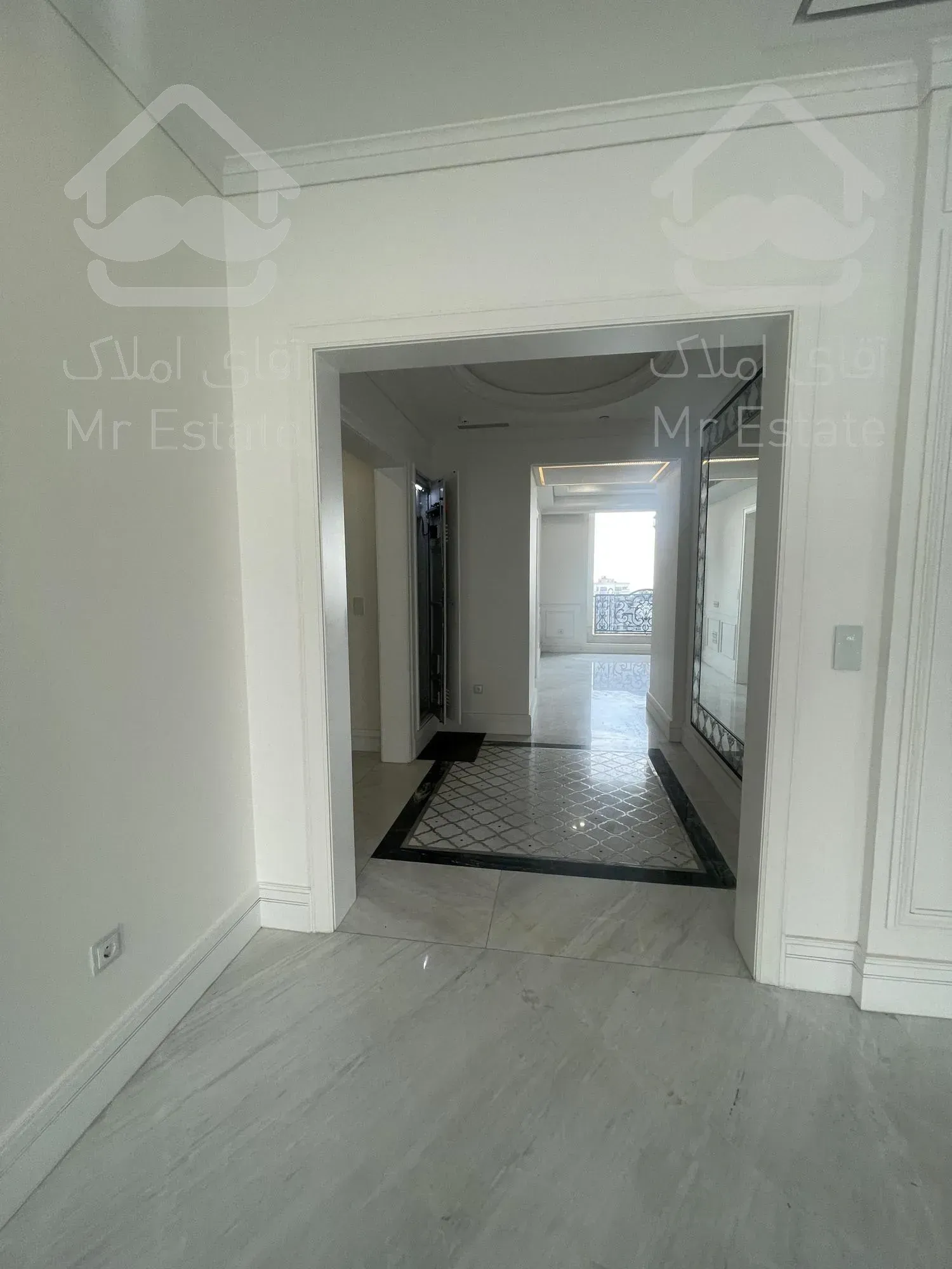 آپارتمان ۳۵۰ متری لوکس فرشته