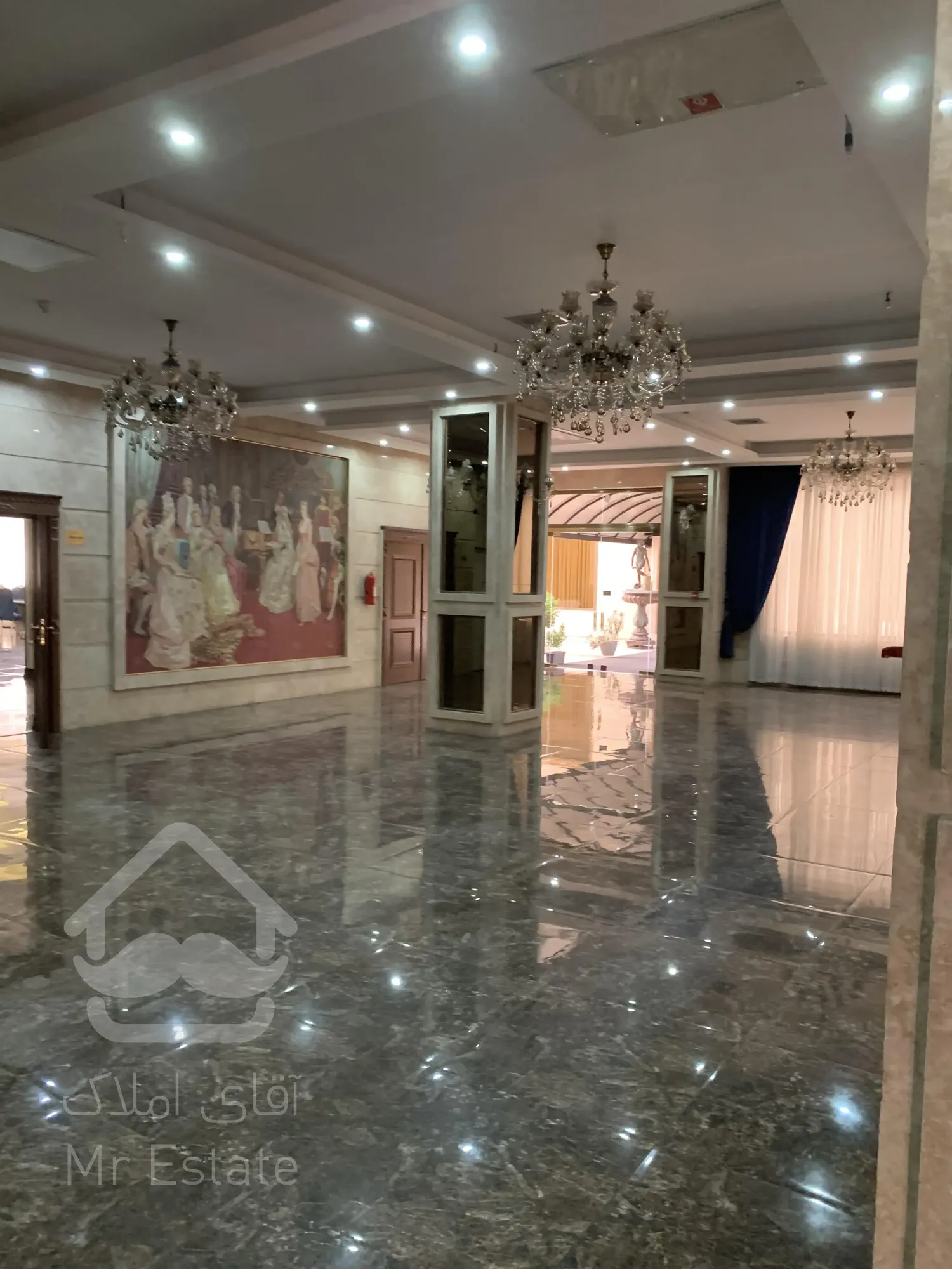 فروش واحد 61 متربی نظیر رونیکاپالاس واقع در پنج تن