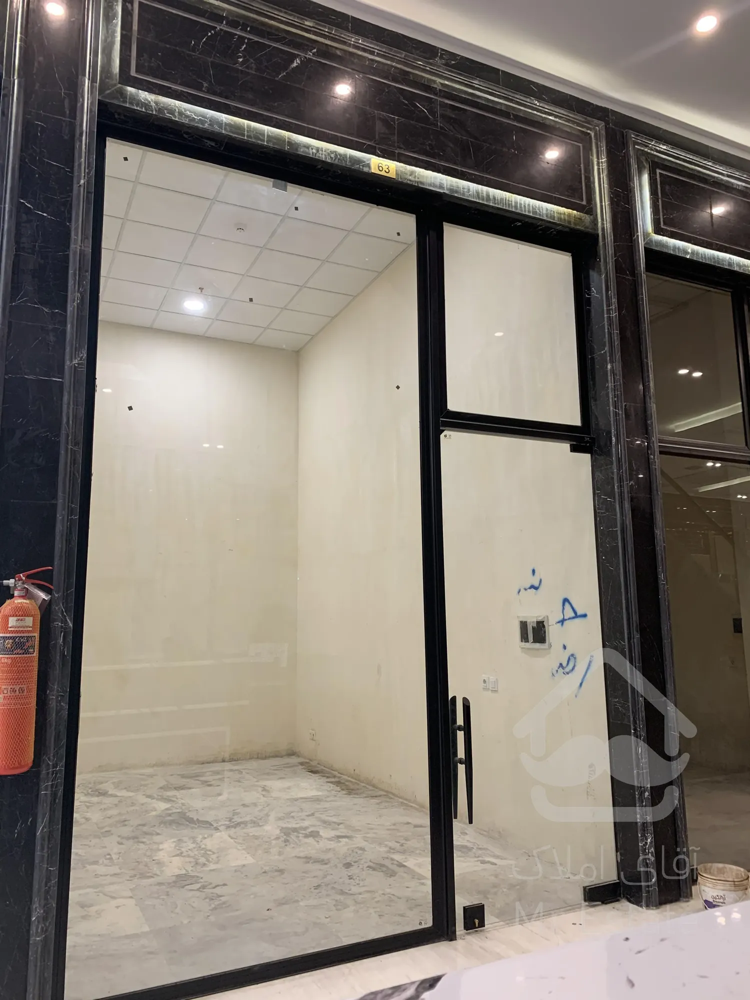 فروش مغازه 19 متری در رونیکا مال هروی