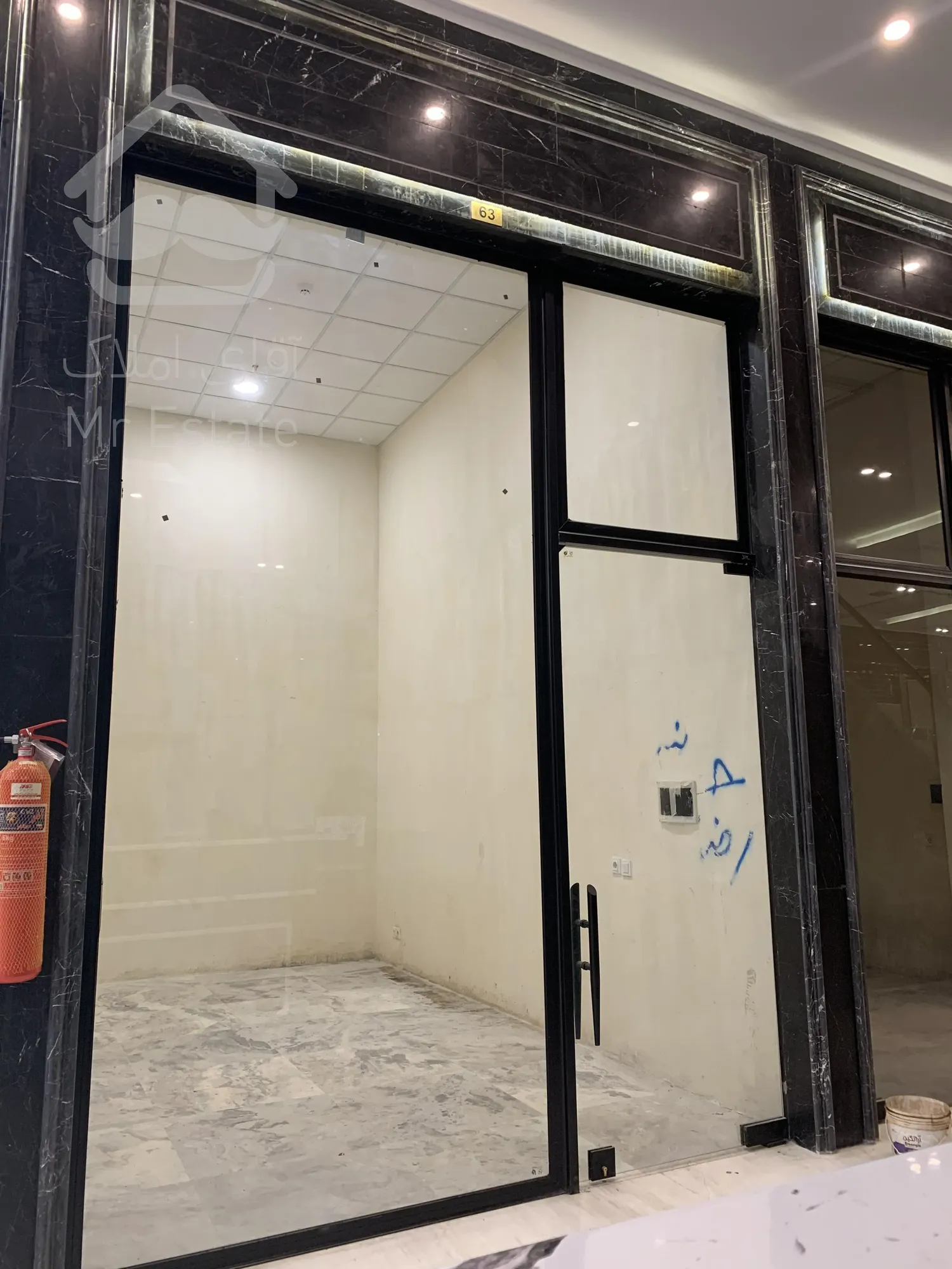 فروش مغازه 19 متری در رونیکا مال هروی