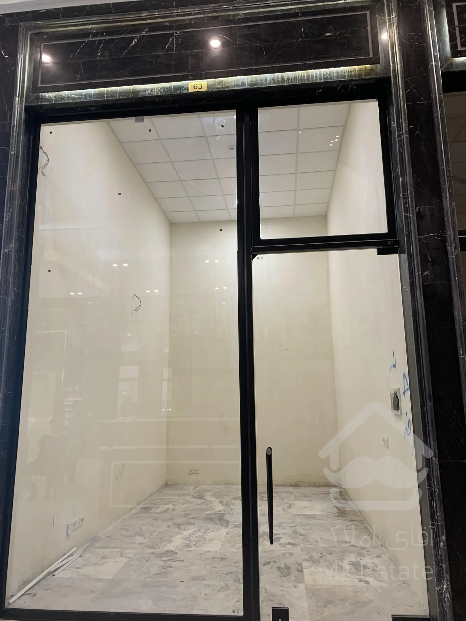 فروش مغازه 19 متری در رونیکا مال هروی