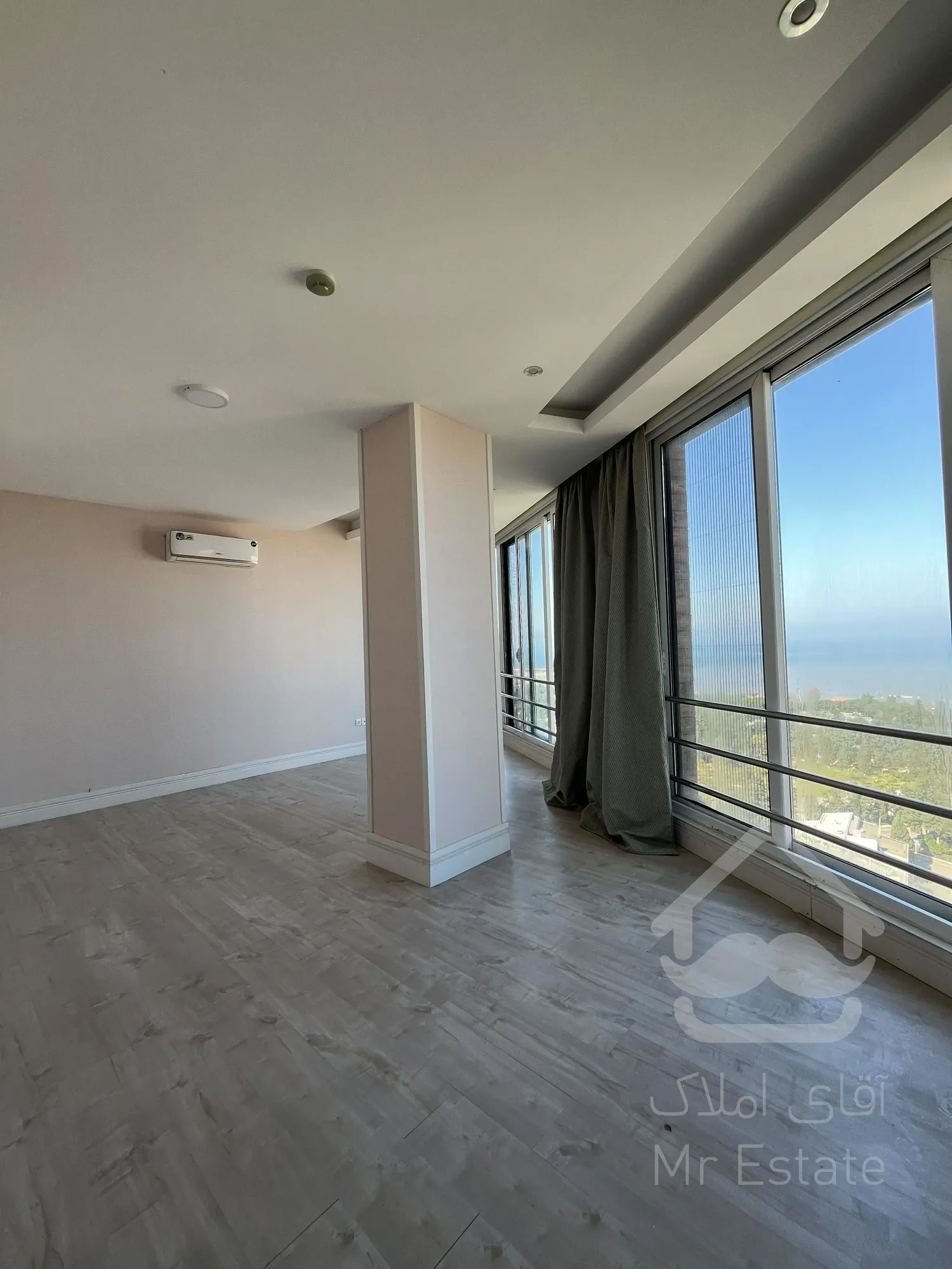 فروش برج ۲۰۰ متری با ویو ابدی دریا