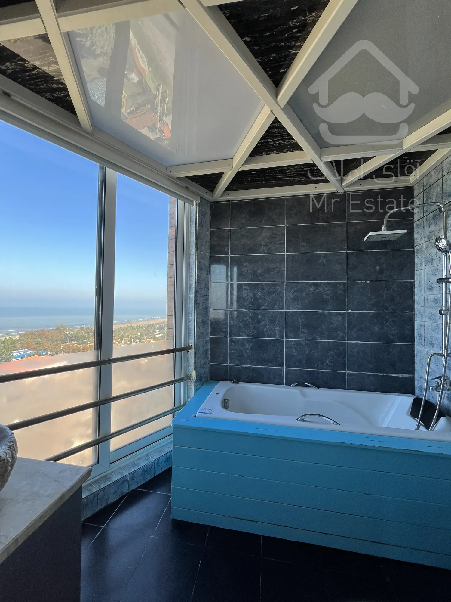 فروش برج ۲۰۰ متری با ویو ابدی دریا