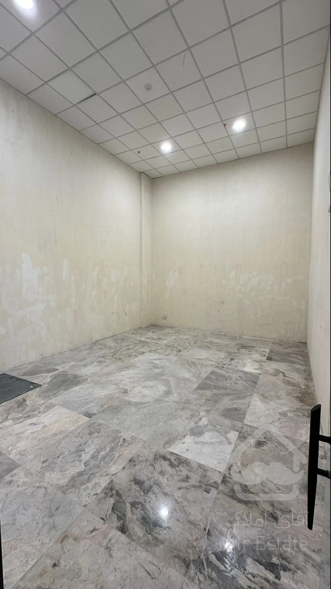 38 متر تجاری /فول امکانات/پاخورعالی