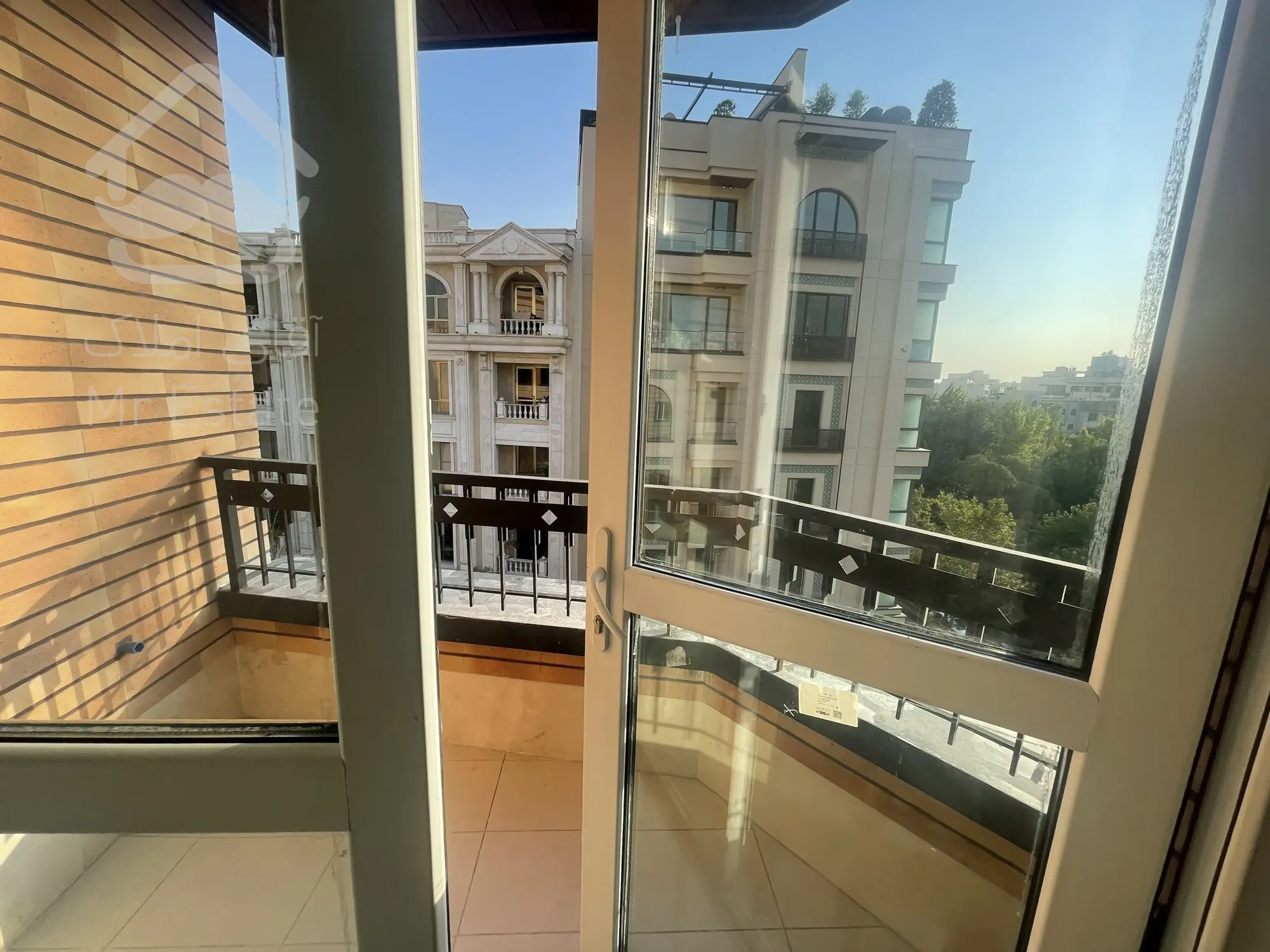 فروش 85 متر هروی