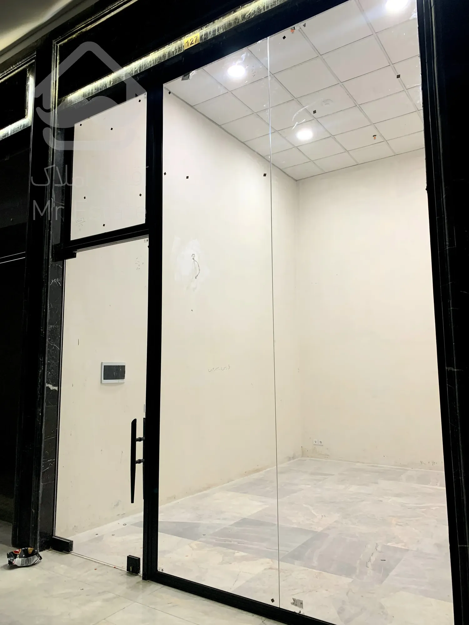 فروش باب مغازه 33 متر رونیکامال در هروی