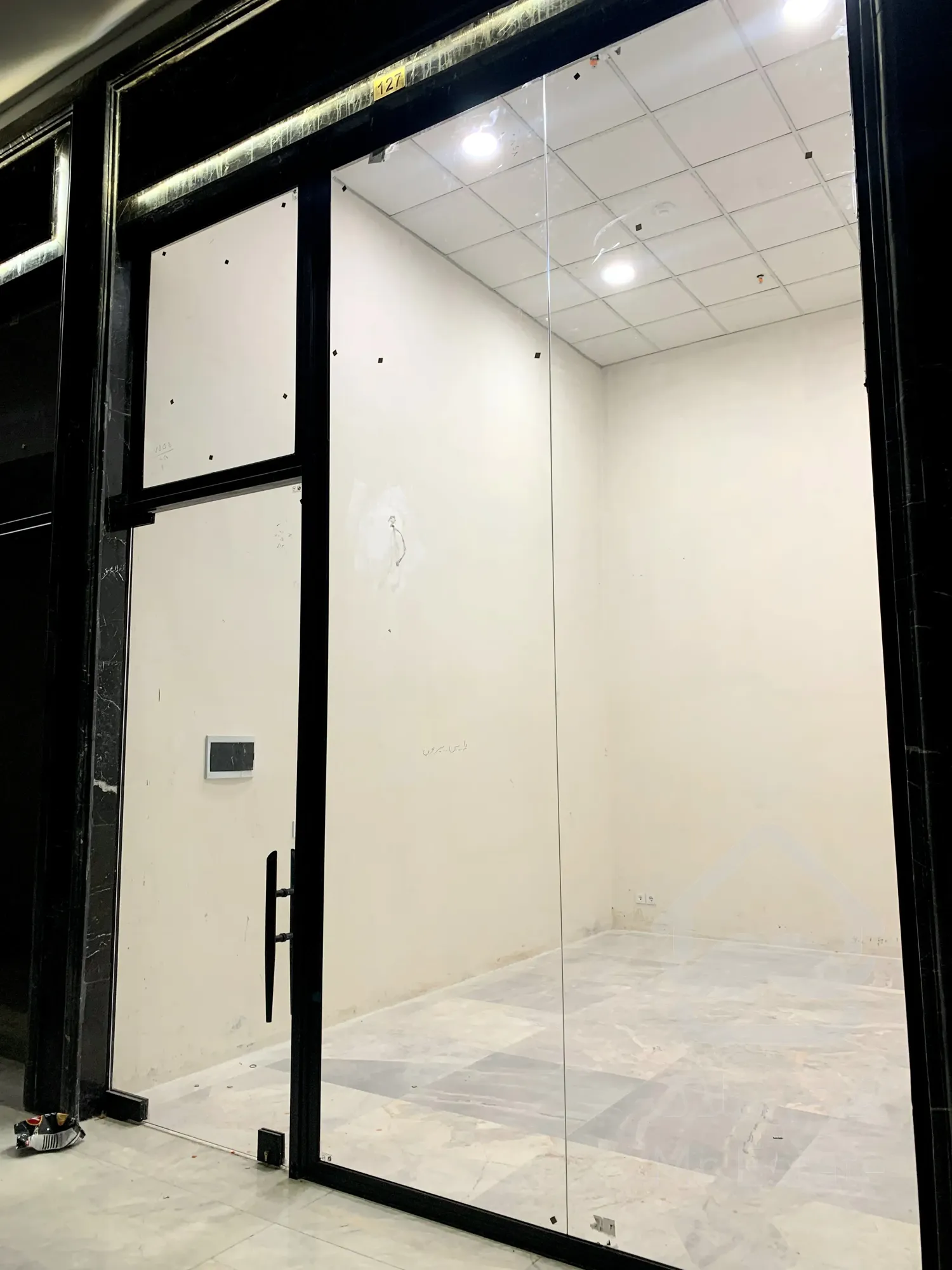 فروش مغازه 16 متر در رونیکا مال مژده