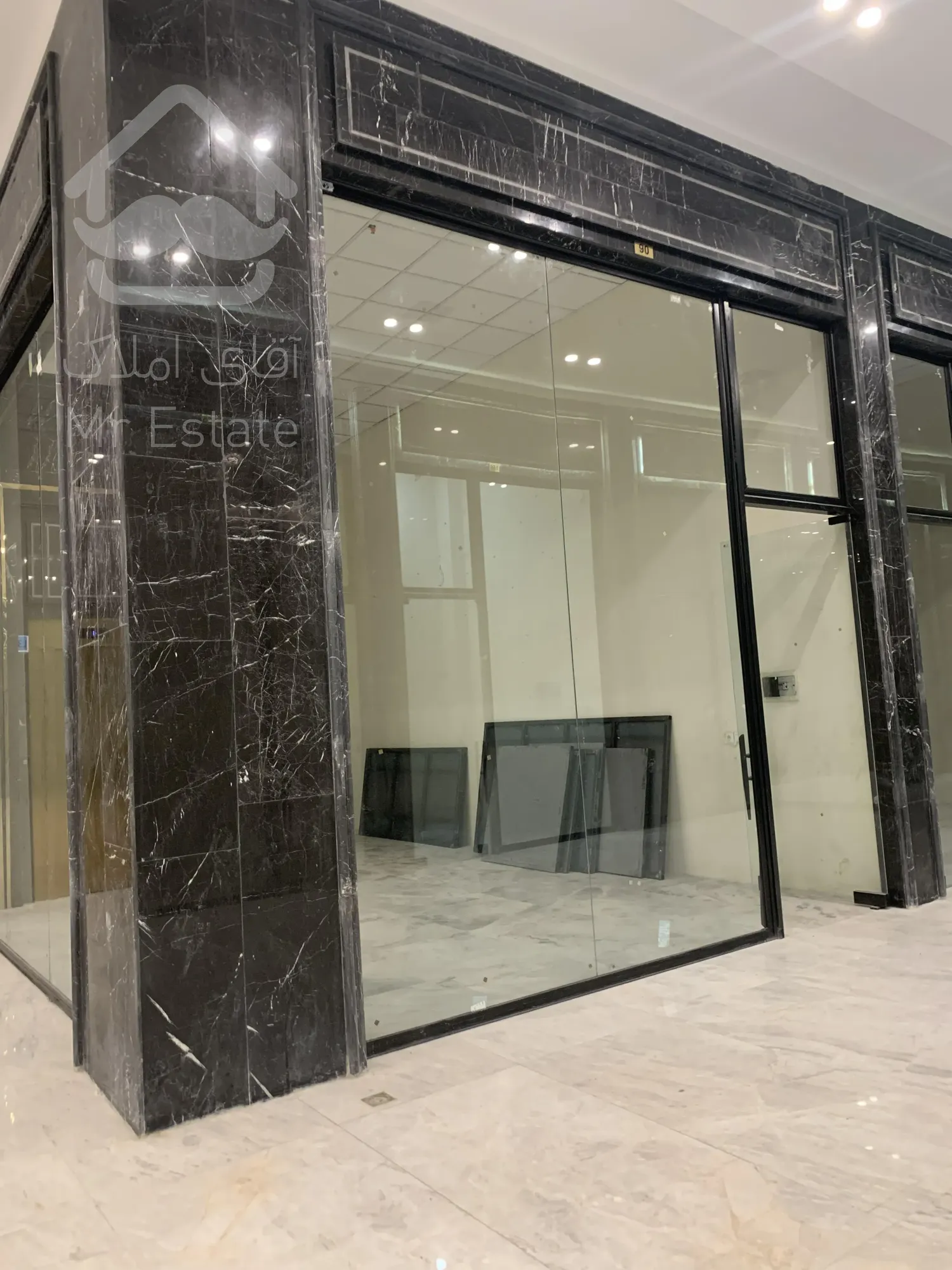 فروش مغازه لوکس در بهترین لوکیشن رونیکا مال هروی