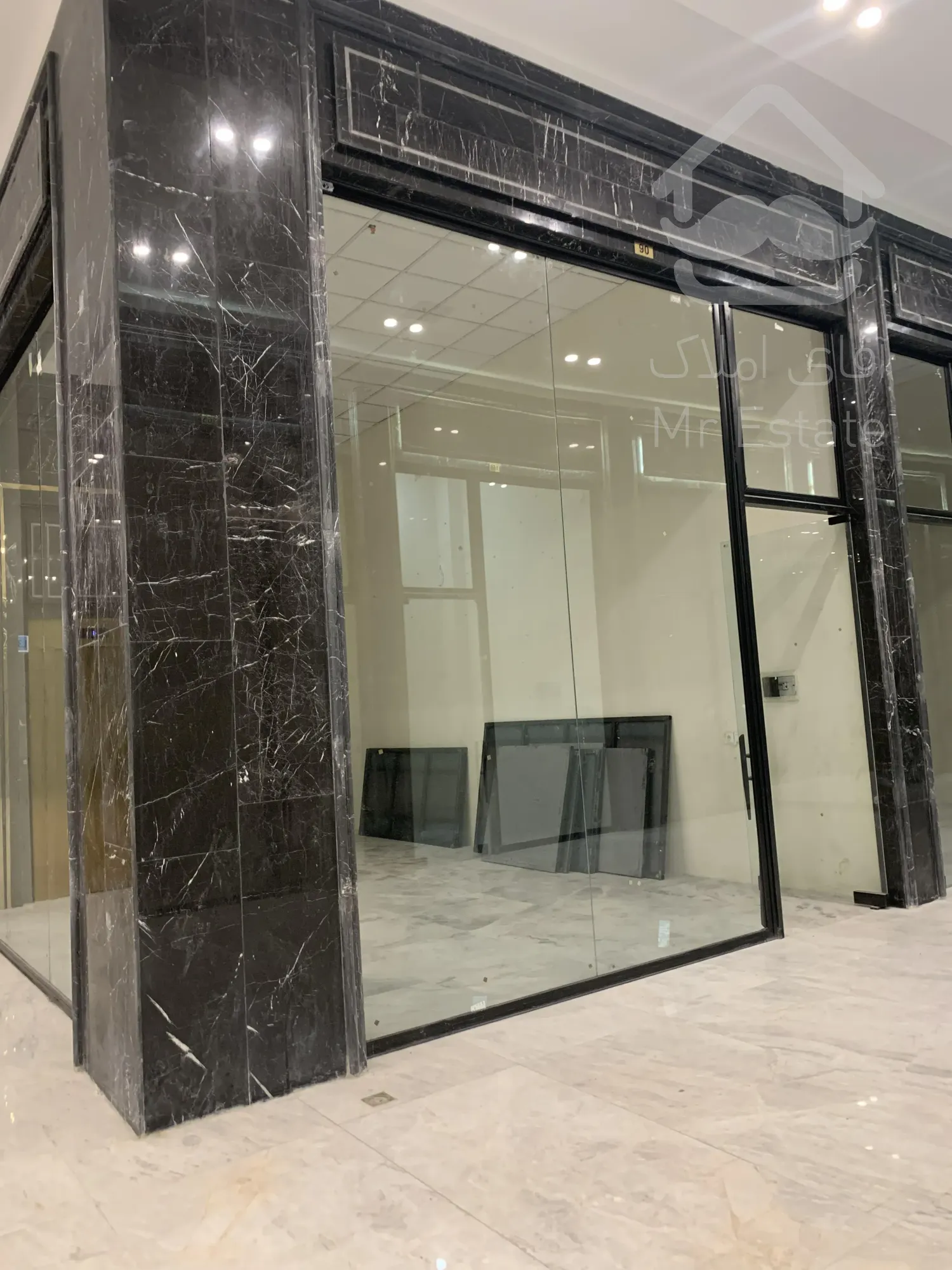 فروش مغازه 16 متر در رونیکا مال مژده