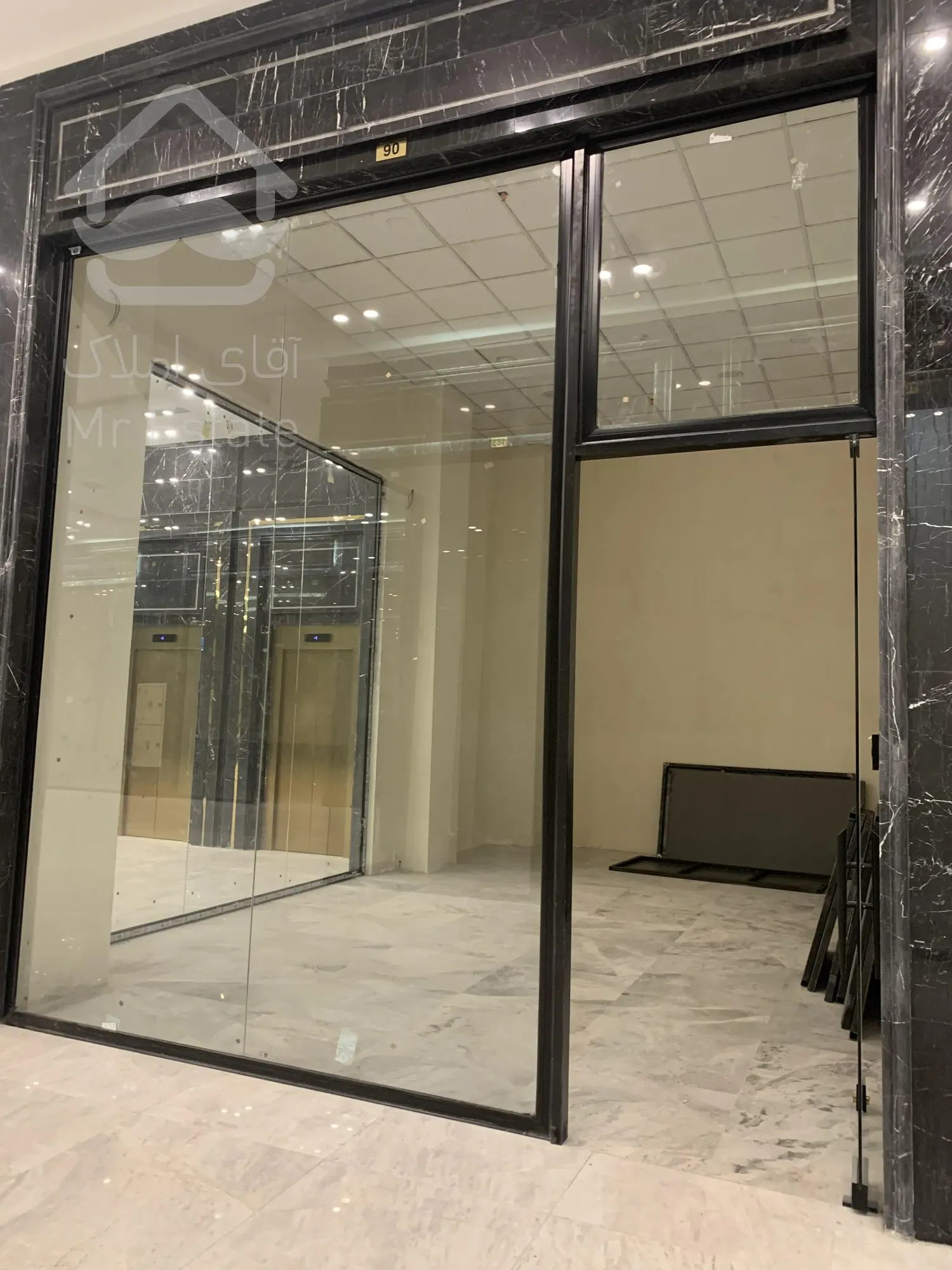 فروش مغازه 36 متری در رونیکا مال پاسداران از دم قسط