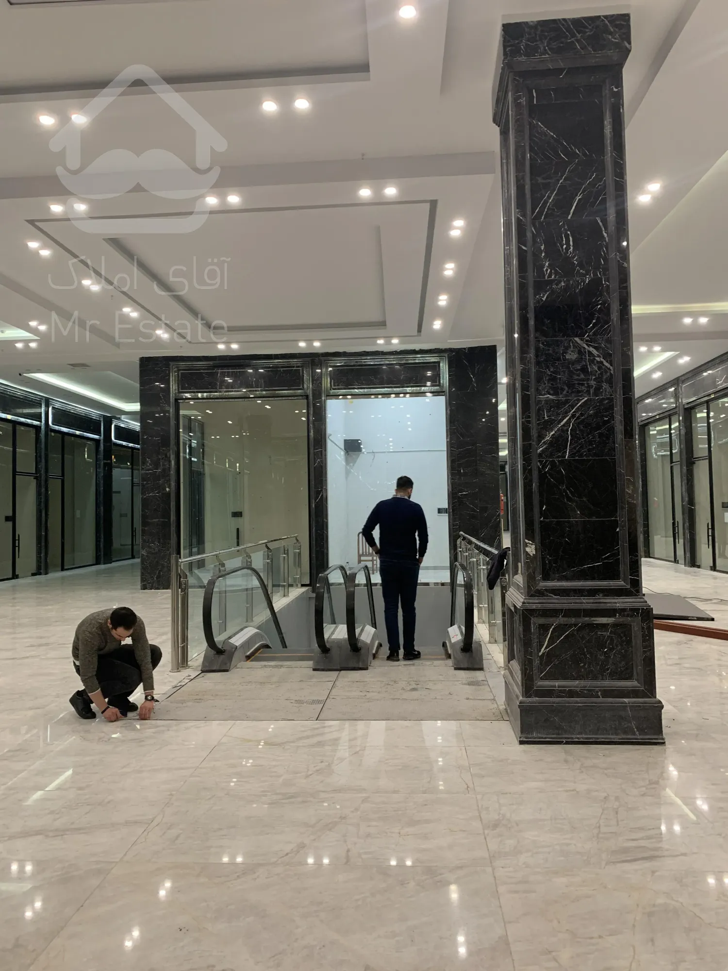 اجاره 16 متر مغازه با سه ماه تنفس رونیکا مال هروی