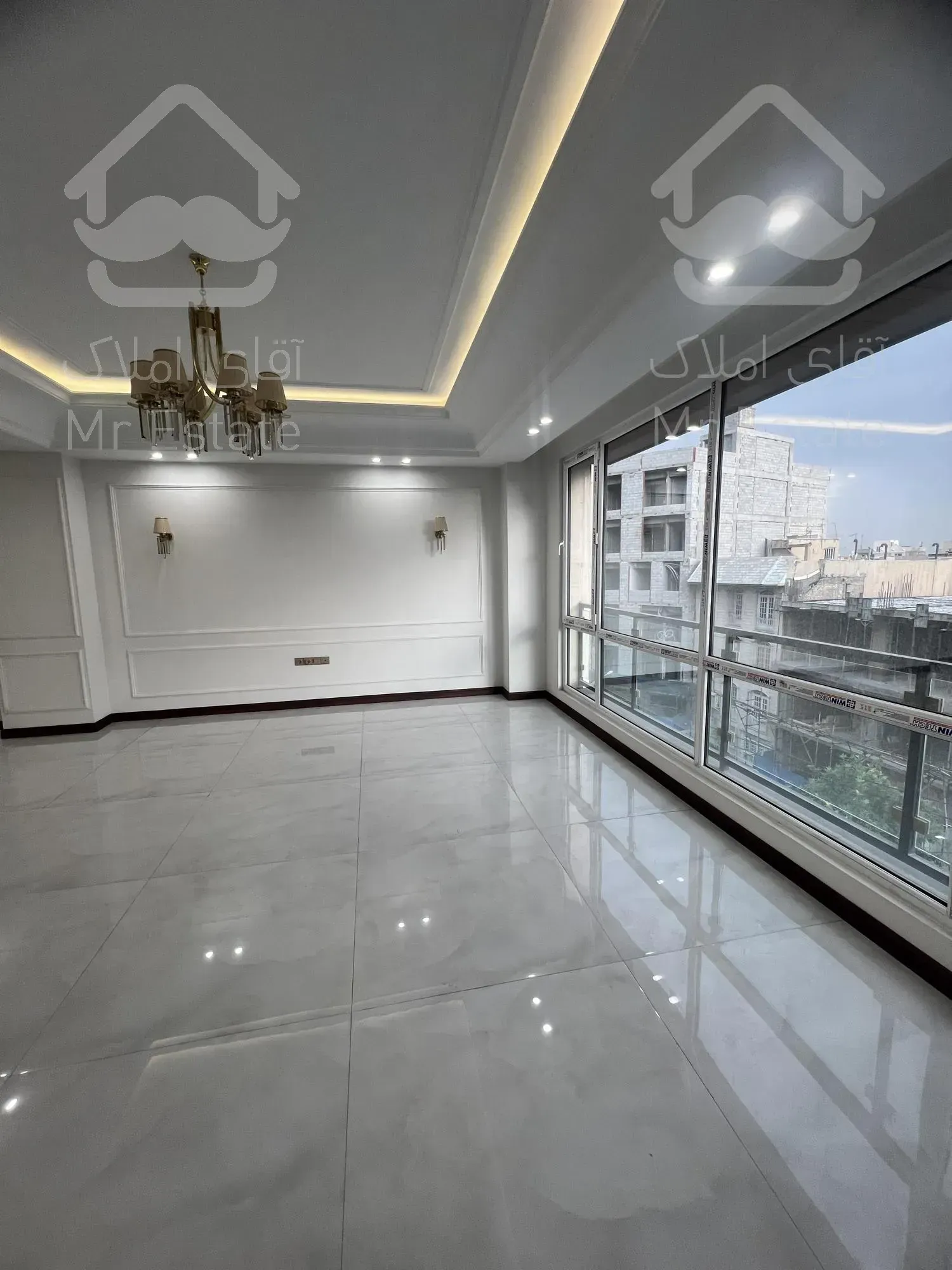 واحد ۲۰۵ متری/نوساز/۲ پارکینگ/قدوسی غربی