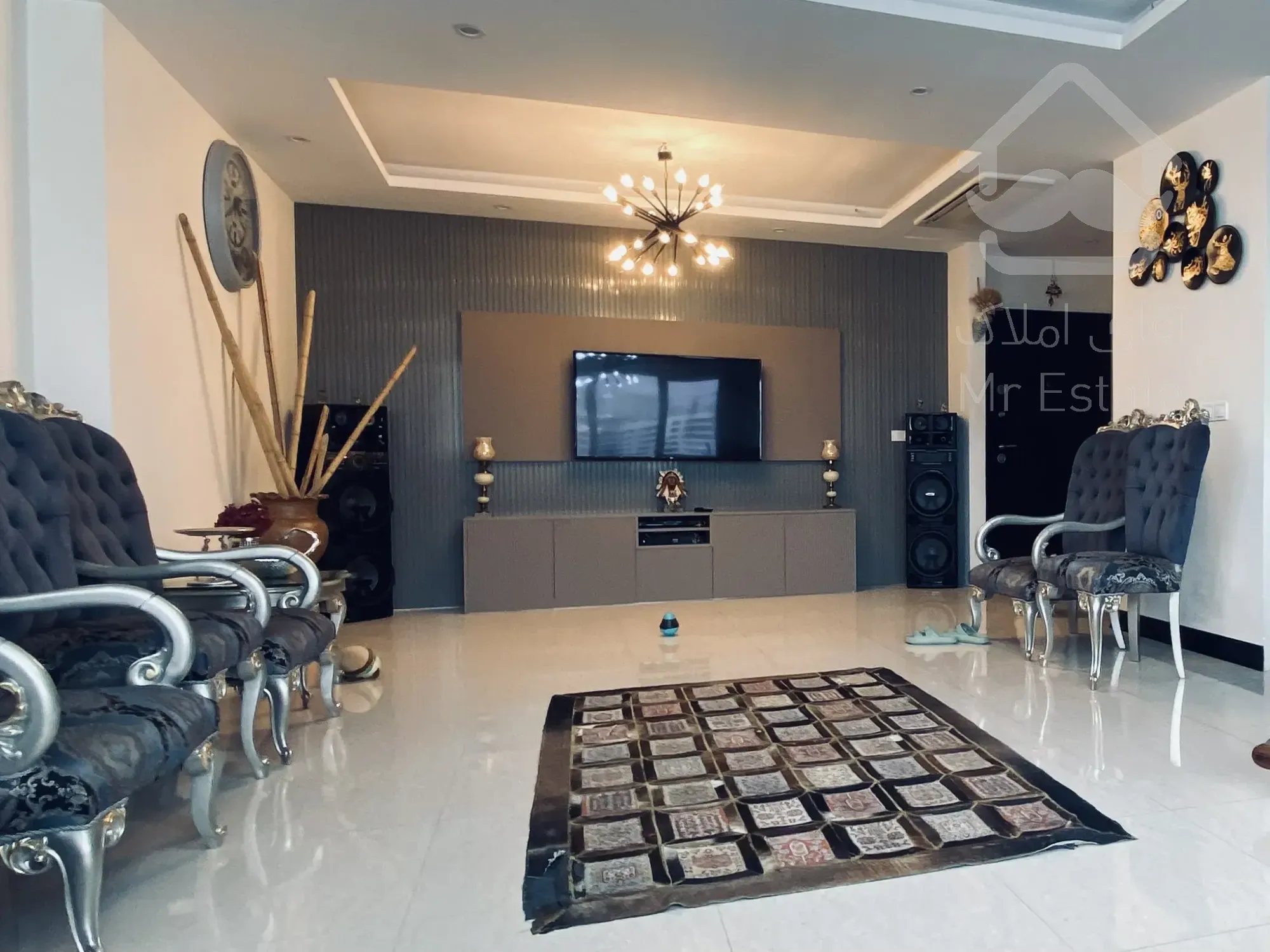 فرو آپارتمان ۱۲۰متر۲ خواب سند تکبرگ دریاچه کوهک ویو دریاچه و کل شهر فول دیزاین