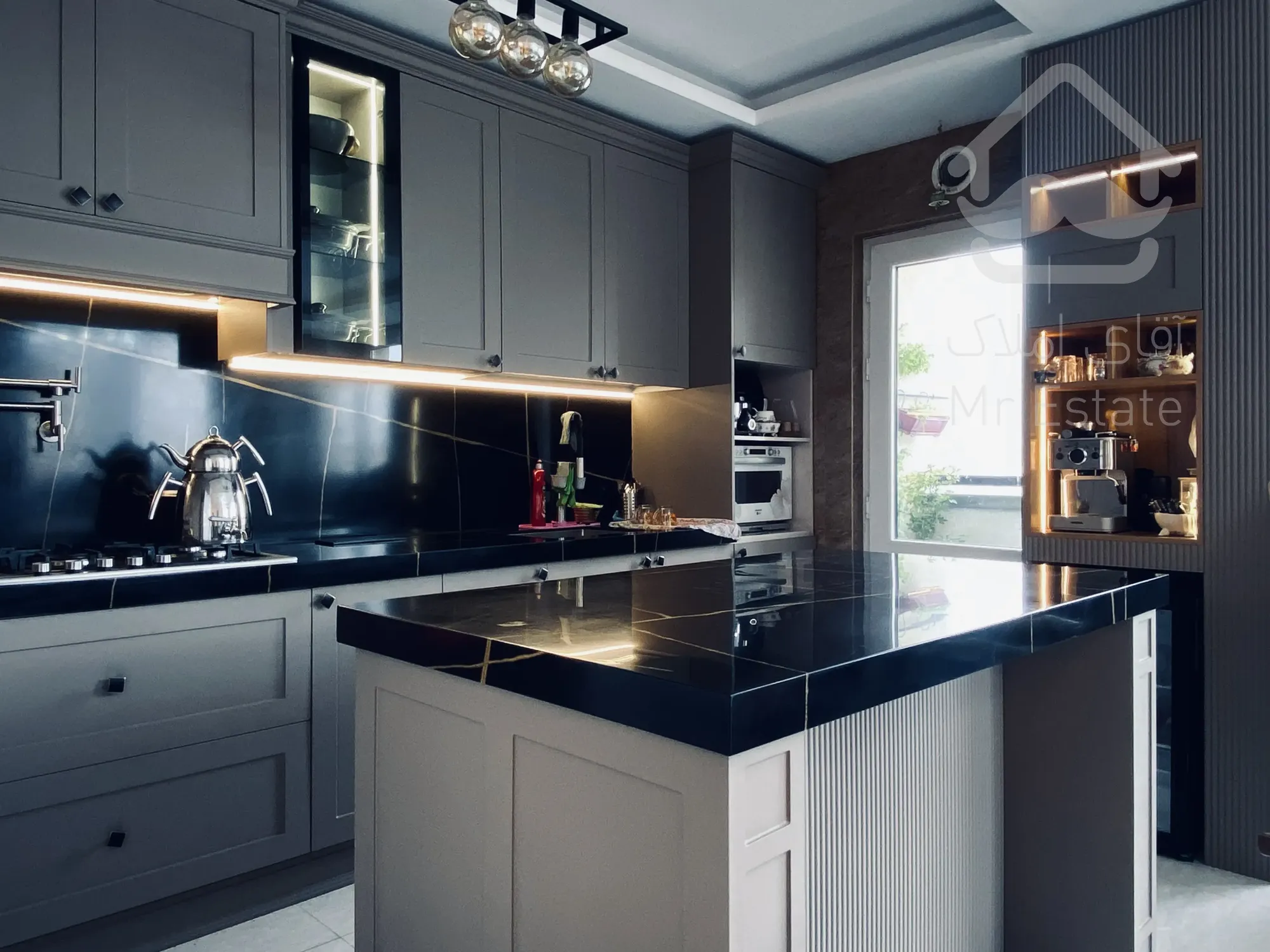 فرو آپارتمان ۱۲۰متر۲ خواب سند تکبرگ دریاچه کوهک ویو دریاچه و کل شهر فول دیزاین