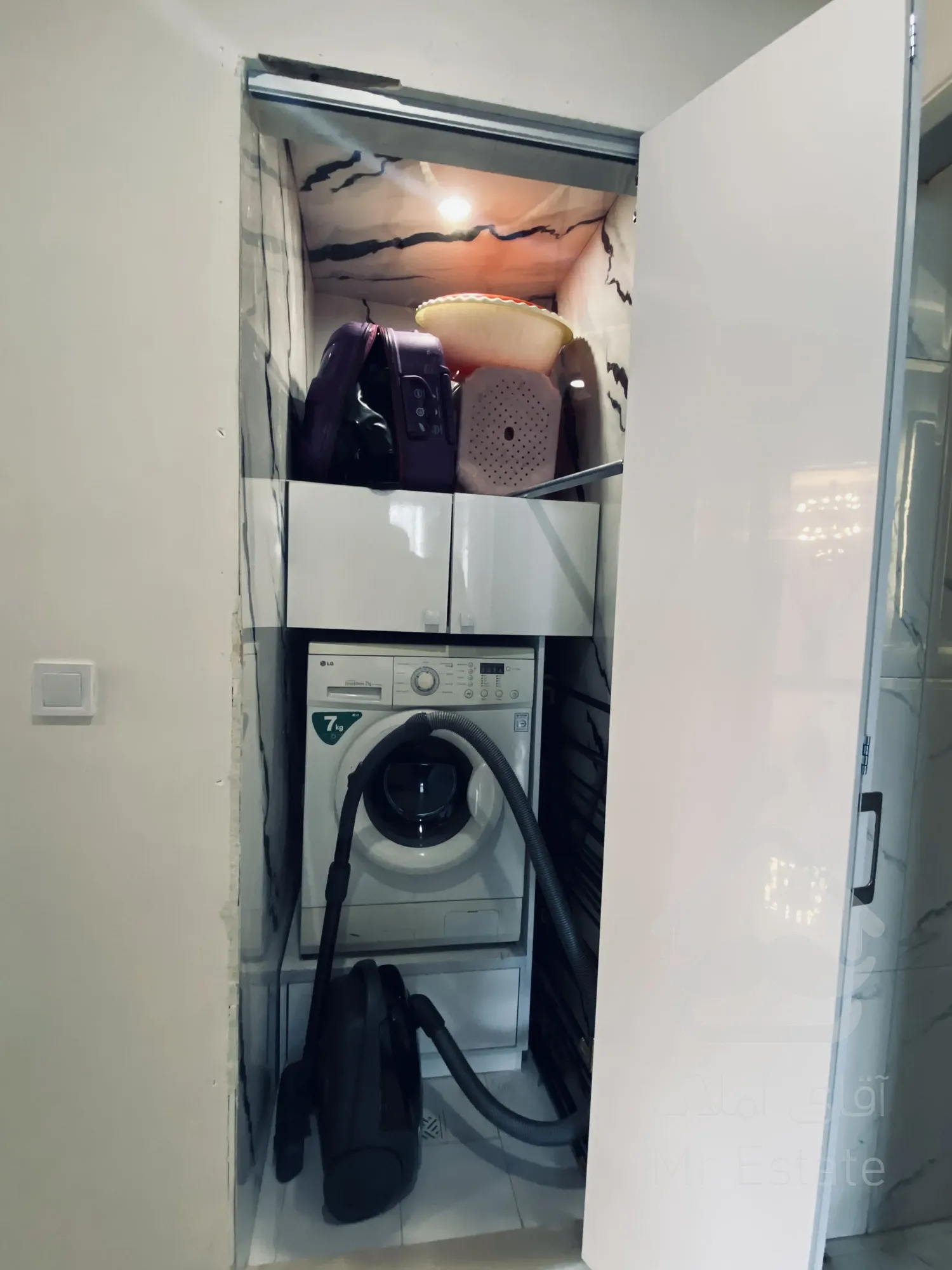 فرو آپارتمان ۱۲۰متر۲ خواب سند تکبرگ دریاچه کوهک ویو دریاچه و کل شهر فول دیزاین