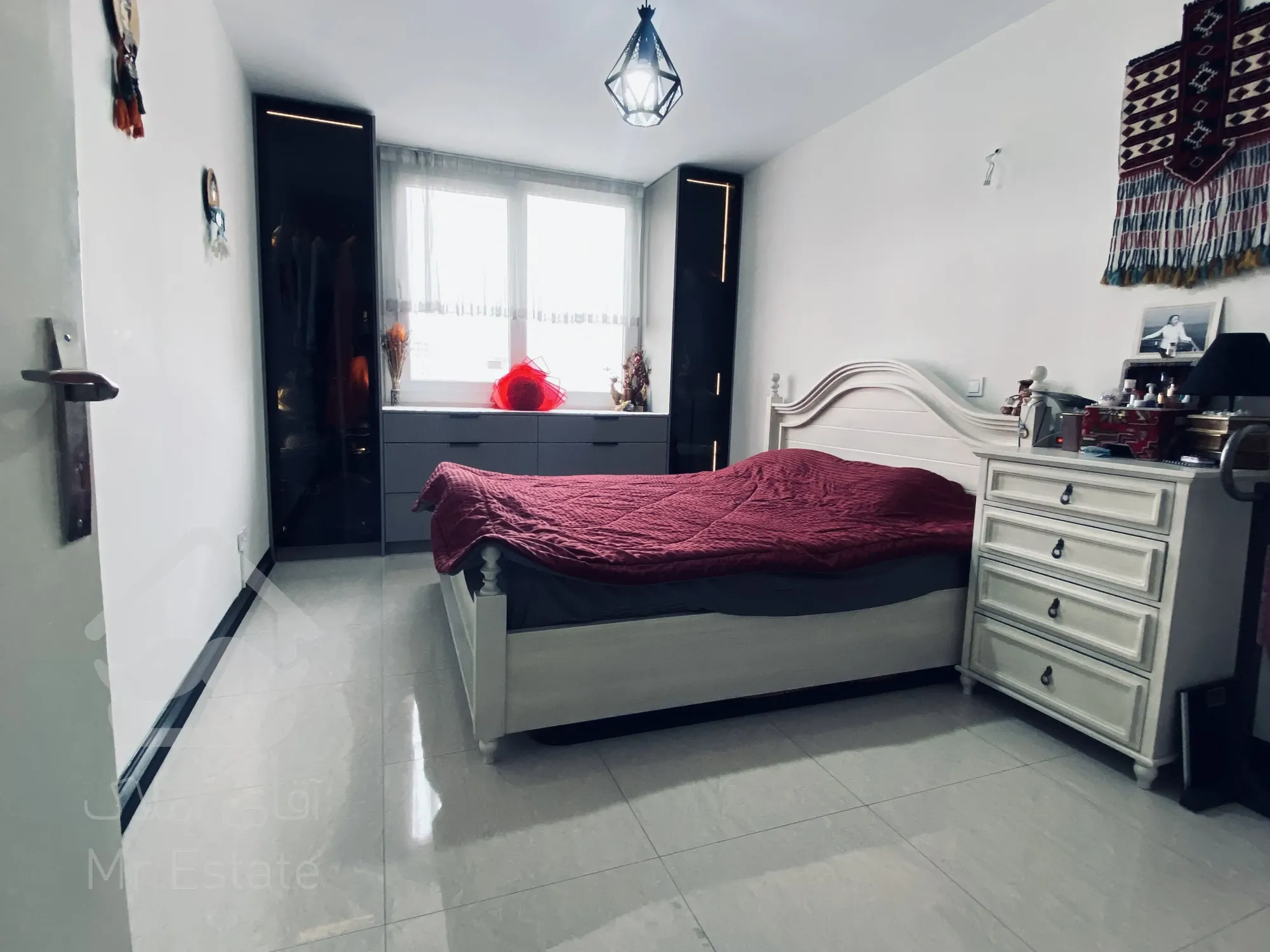 فرو آپارتمان ۱۲۰متر۲ خواب سند تکبرگ دریاچه کوهک ویو دریاچه و کل شهر فول دیزاین