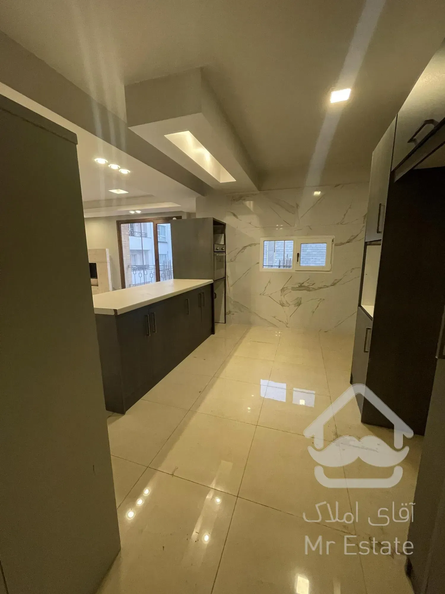 آپارتمان ۲۶۰ متری لوکس فرشته