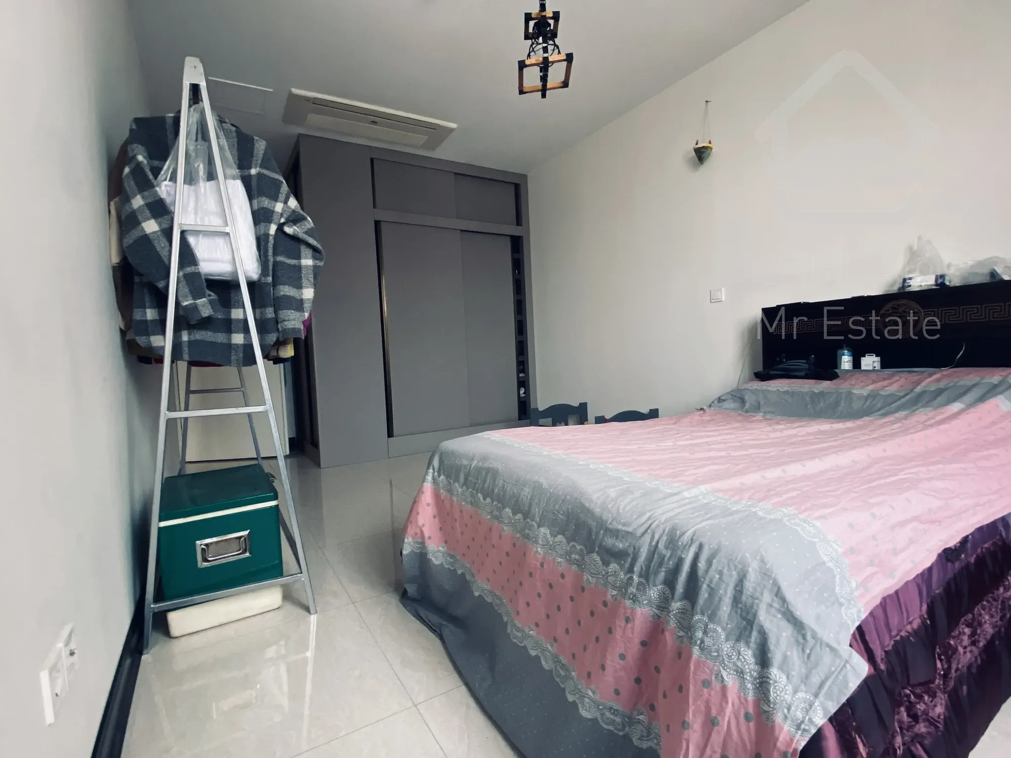 فرو آپارتمان ۱۲۰متر۲ خواب سند تکبرگ دریاچه کوهک ویو دریاچه و کل شهر فول دیزاین