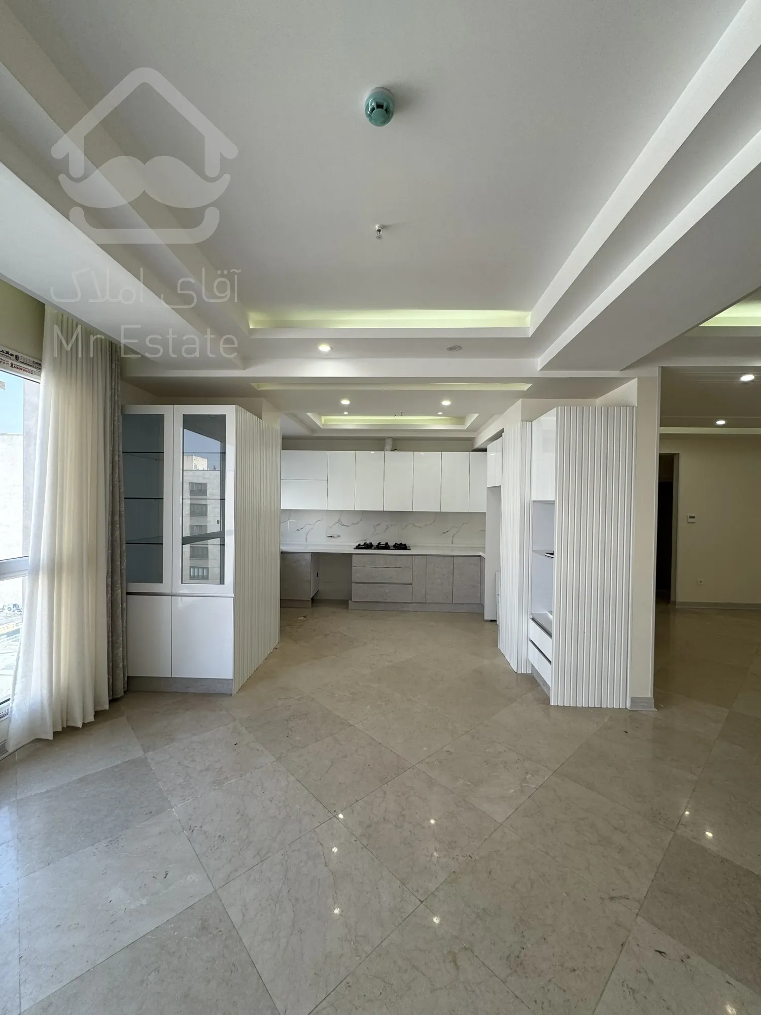 رهن و اجاره آپارتمان ١۶۵ متر سه خواب لوکس فردوس غرب