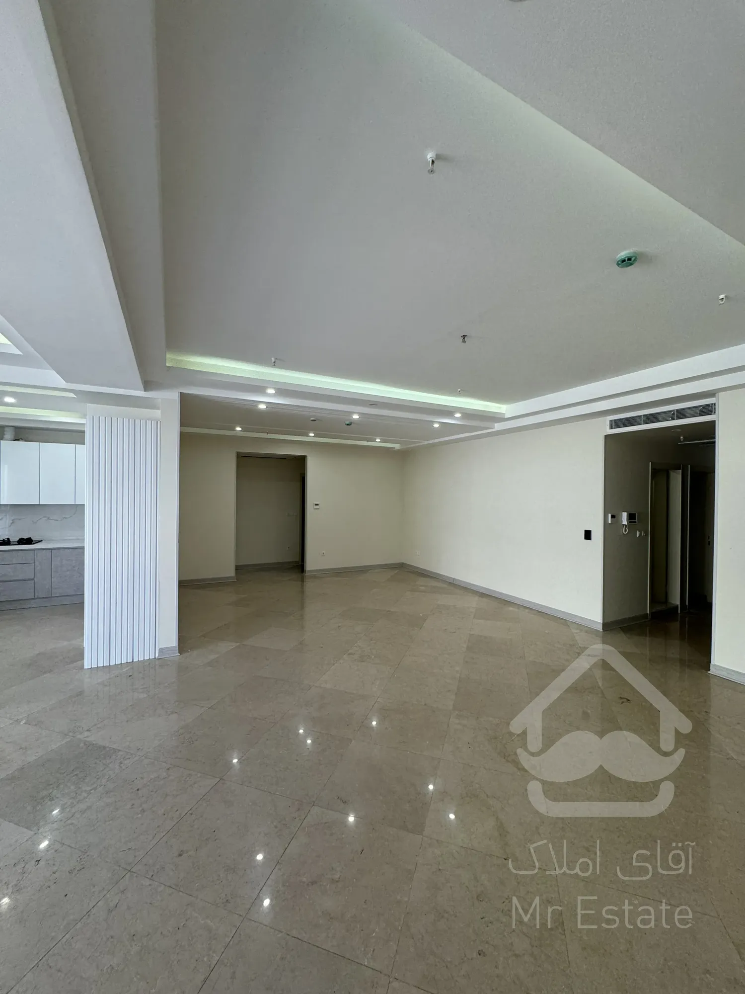 رهن و اجاره آپارتمان ١۶۵ متر سه خواب لوکس فردوس غرب