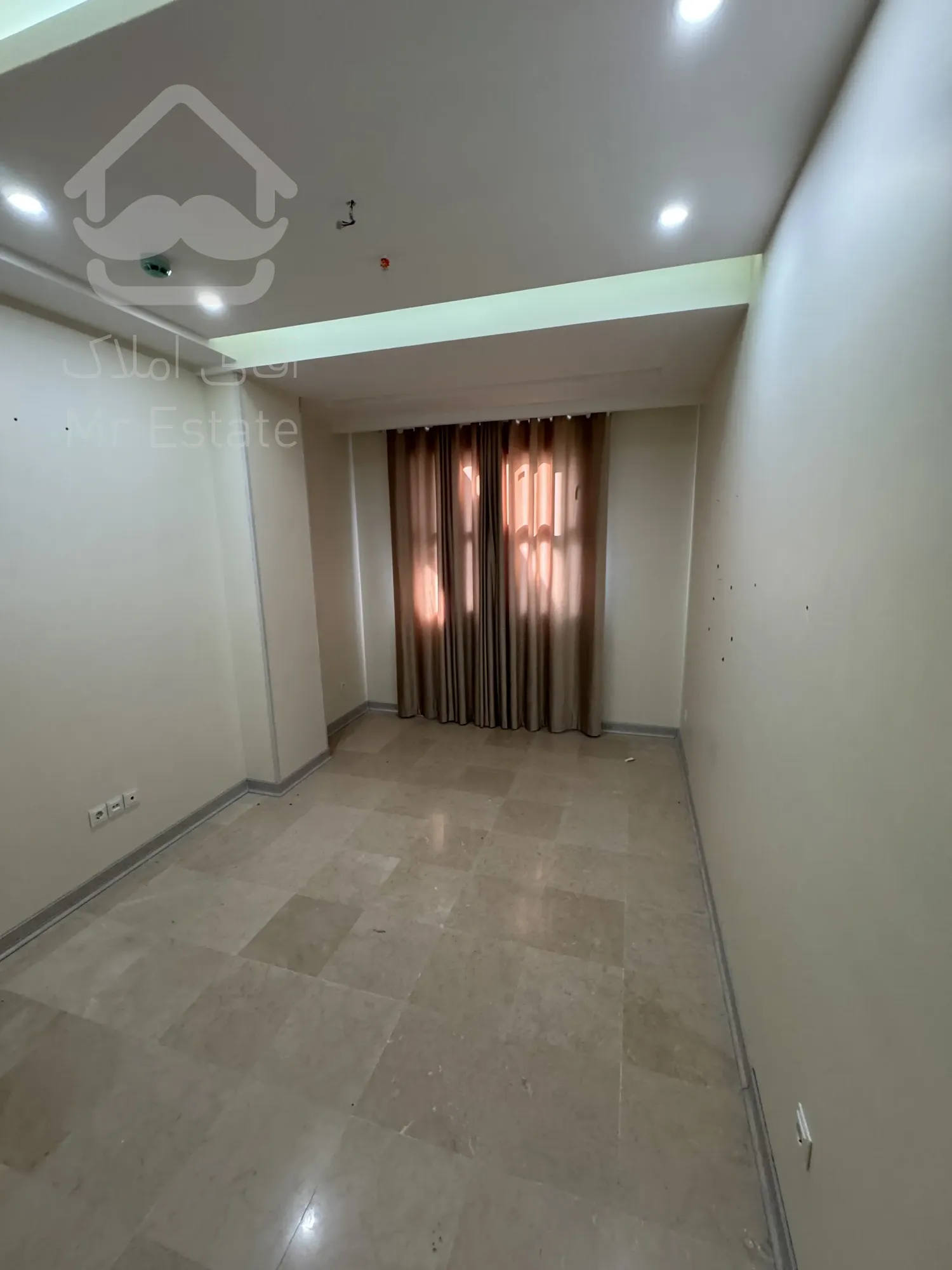 رهن و اجاره آپارتمان ١۶۵ متر سه خواب لوکس فردوس غرب