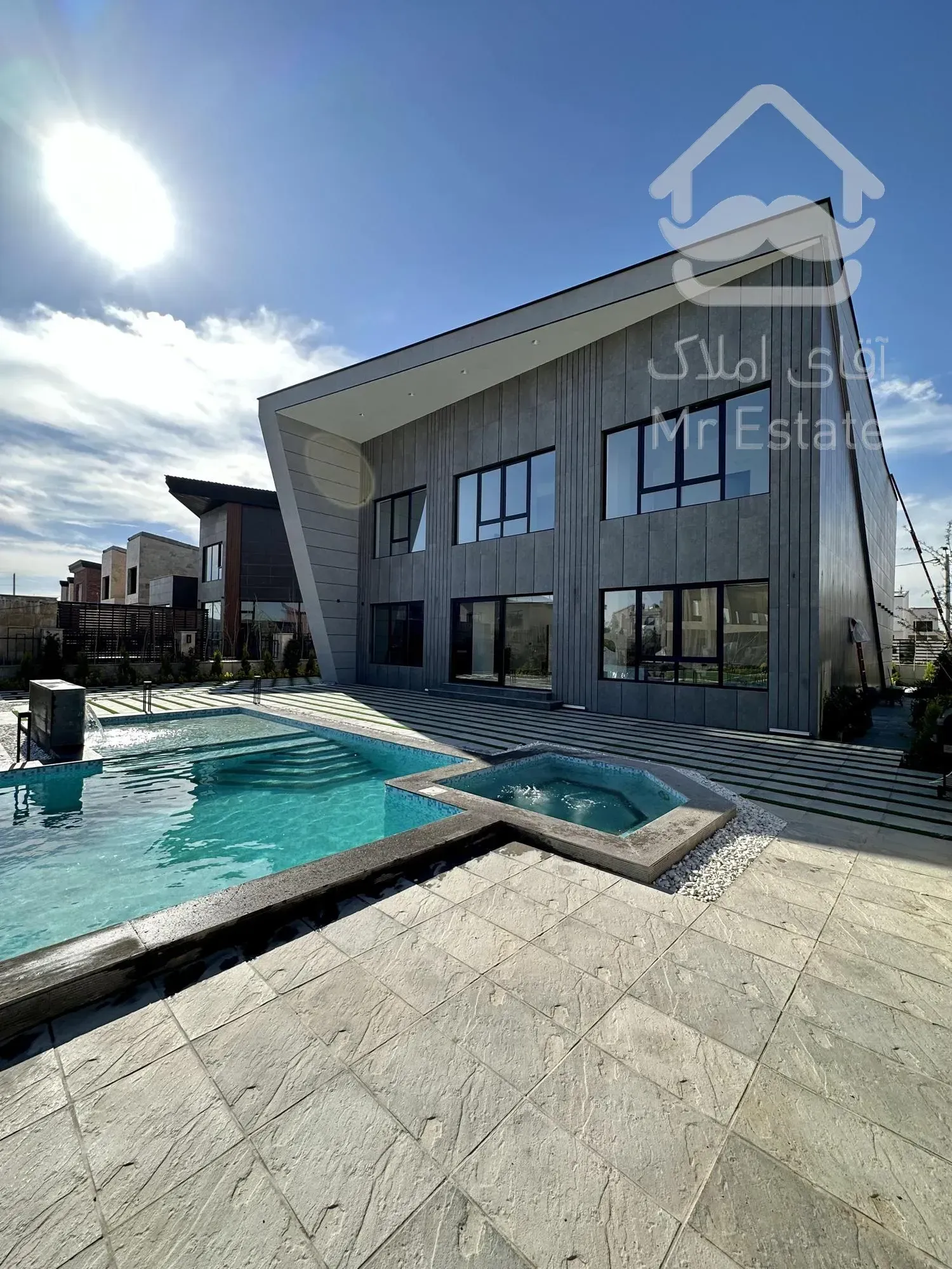 1350 متر ویلا دوبلکس مدرن لوکس شهرک خانه تهران پرندک