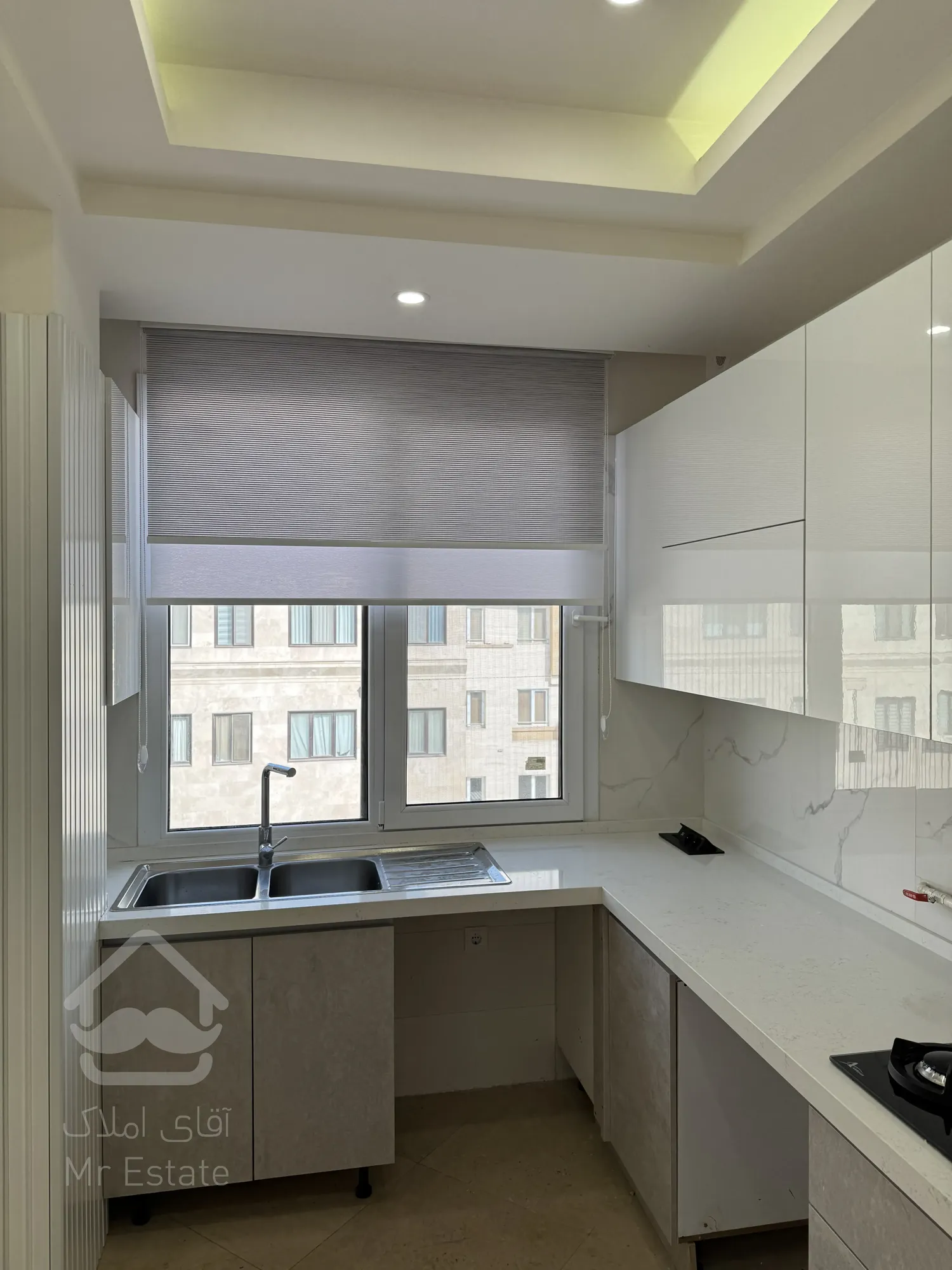 رهن و اجاره آپارتمان ١۶۵ متر سه خواب لوکس فردوس غرب