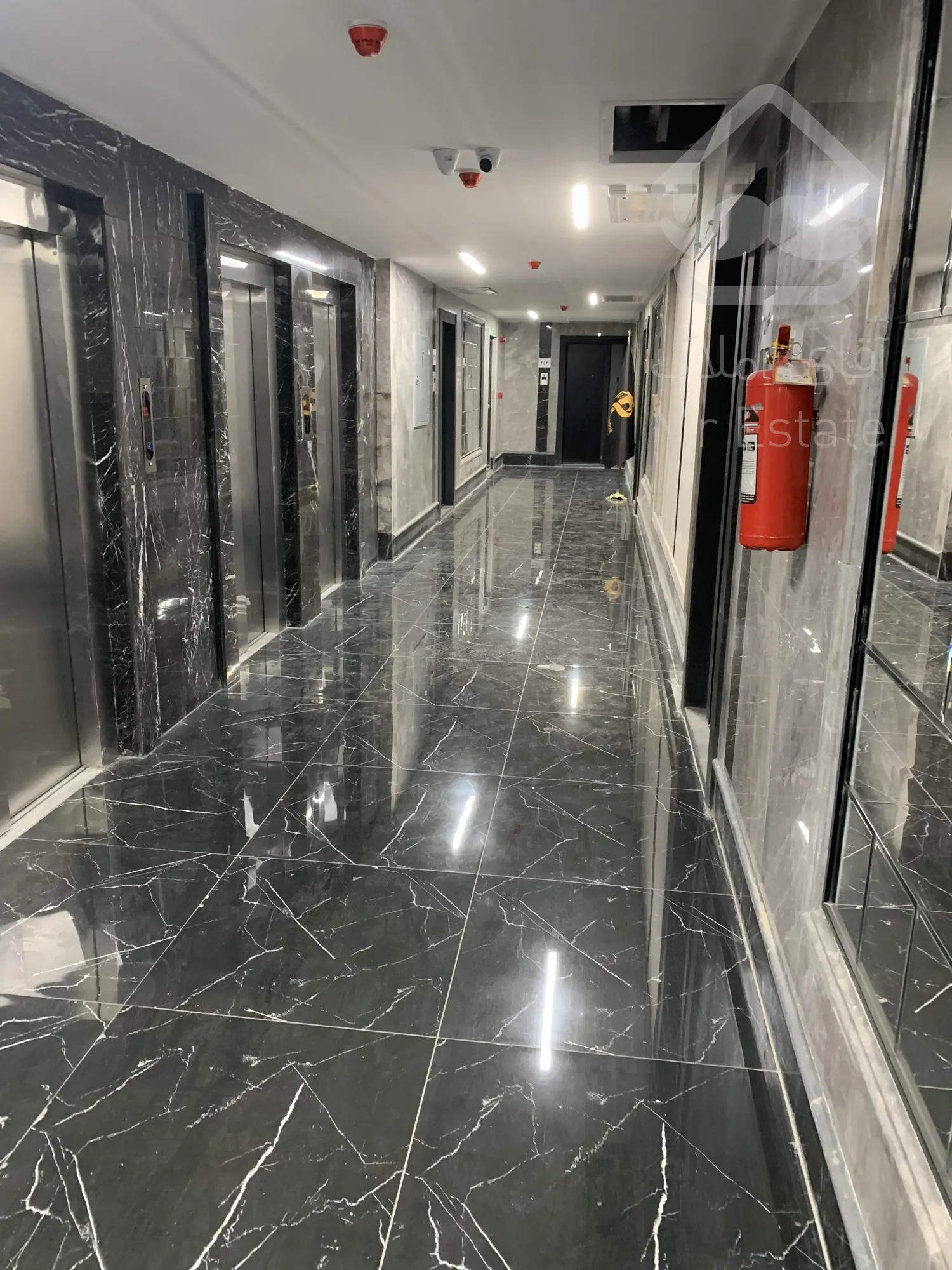 فروش واحد اداری 169 متری لوکس سند اداری در رونیکا پالاس غروی