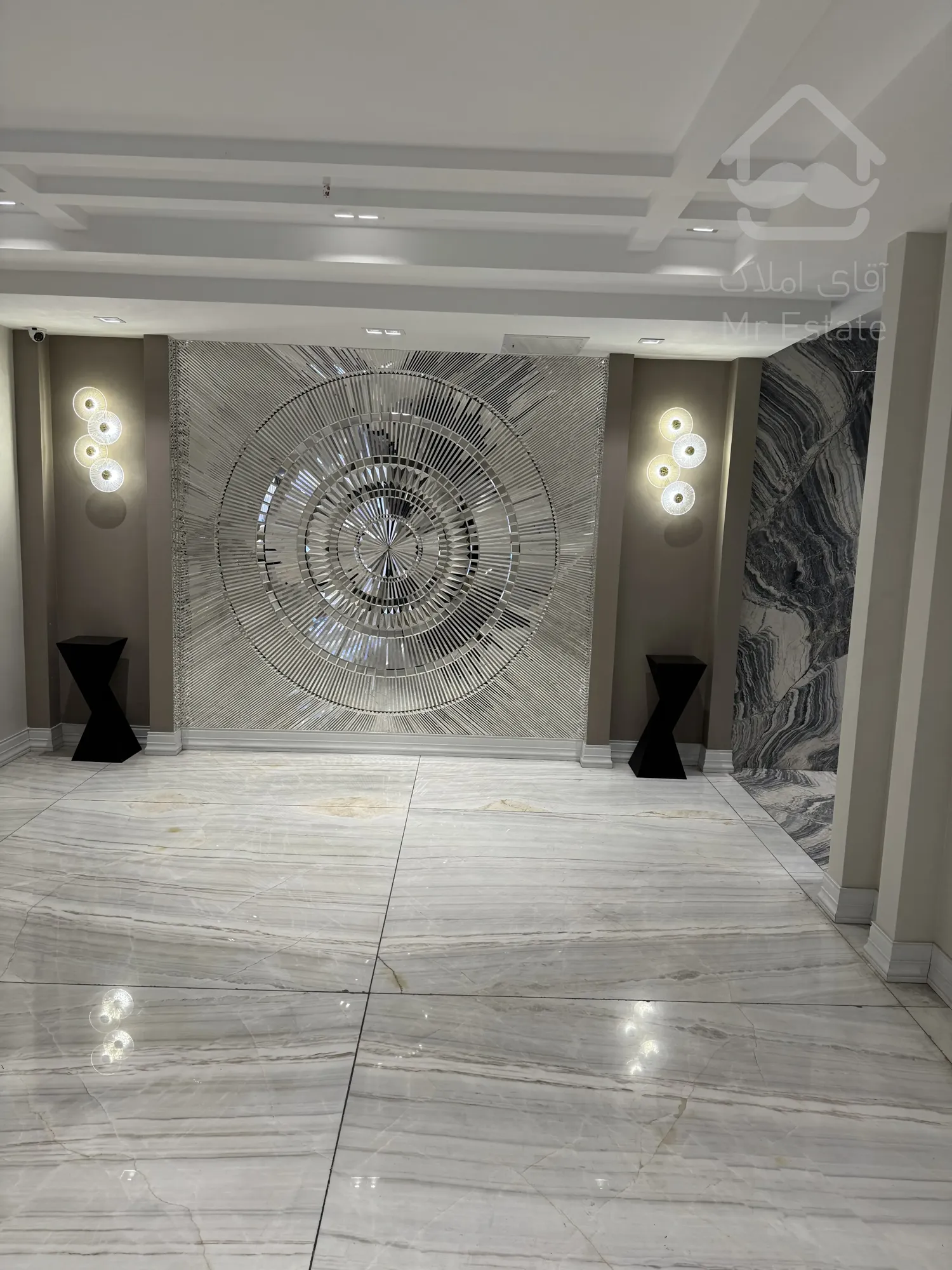 رهن و اجاره آپارتمان ١۶۵ متر سه خواب لوکس فردوس غرب