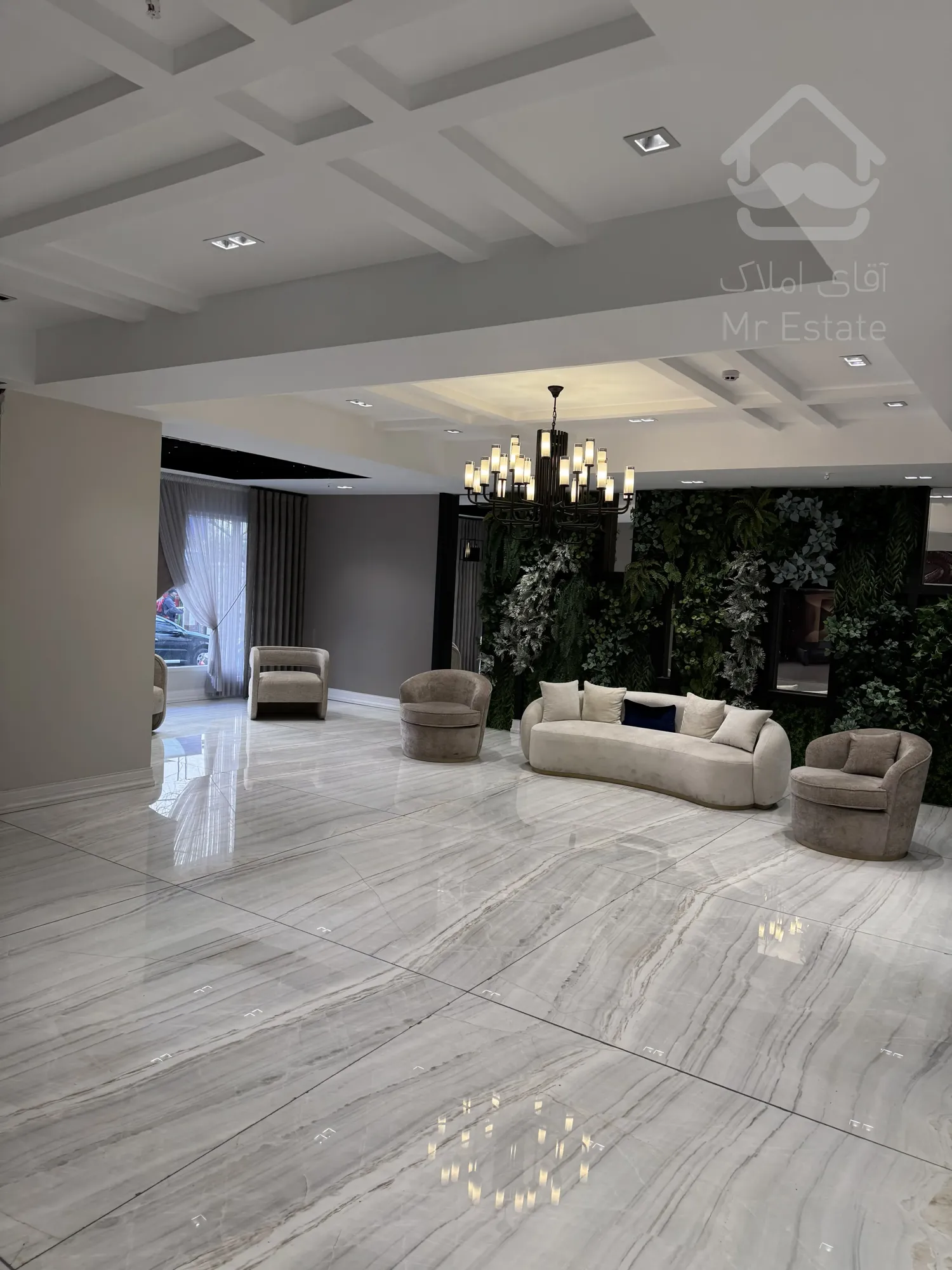 رهن و اجاره آپارتمان ١۶۵ متر سه خواب لوکس فردوس غرب