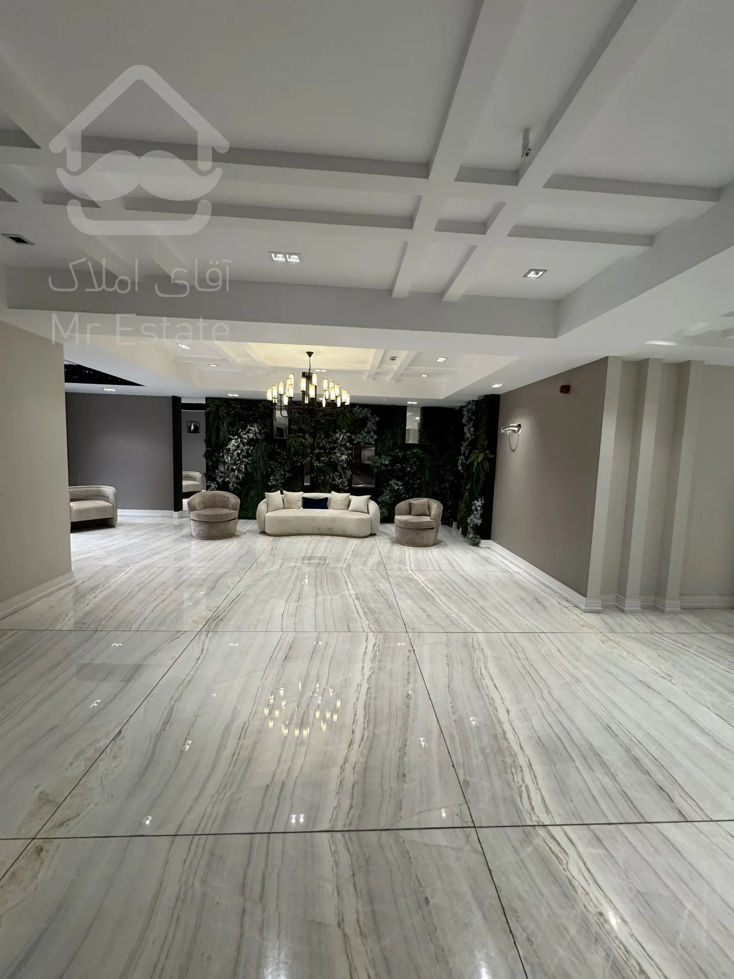 رهن و اجاره آپارتمان ١۶۵ متر سه خواب لوکس فردوس غرب