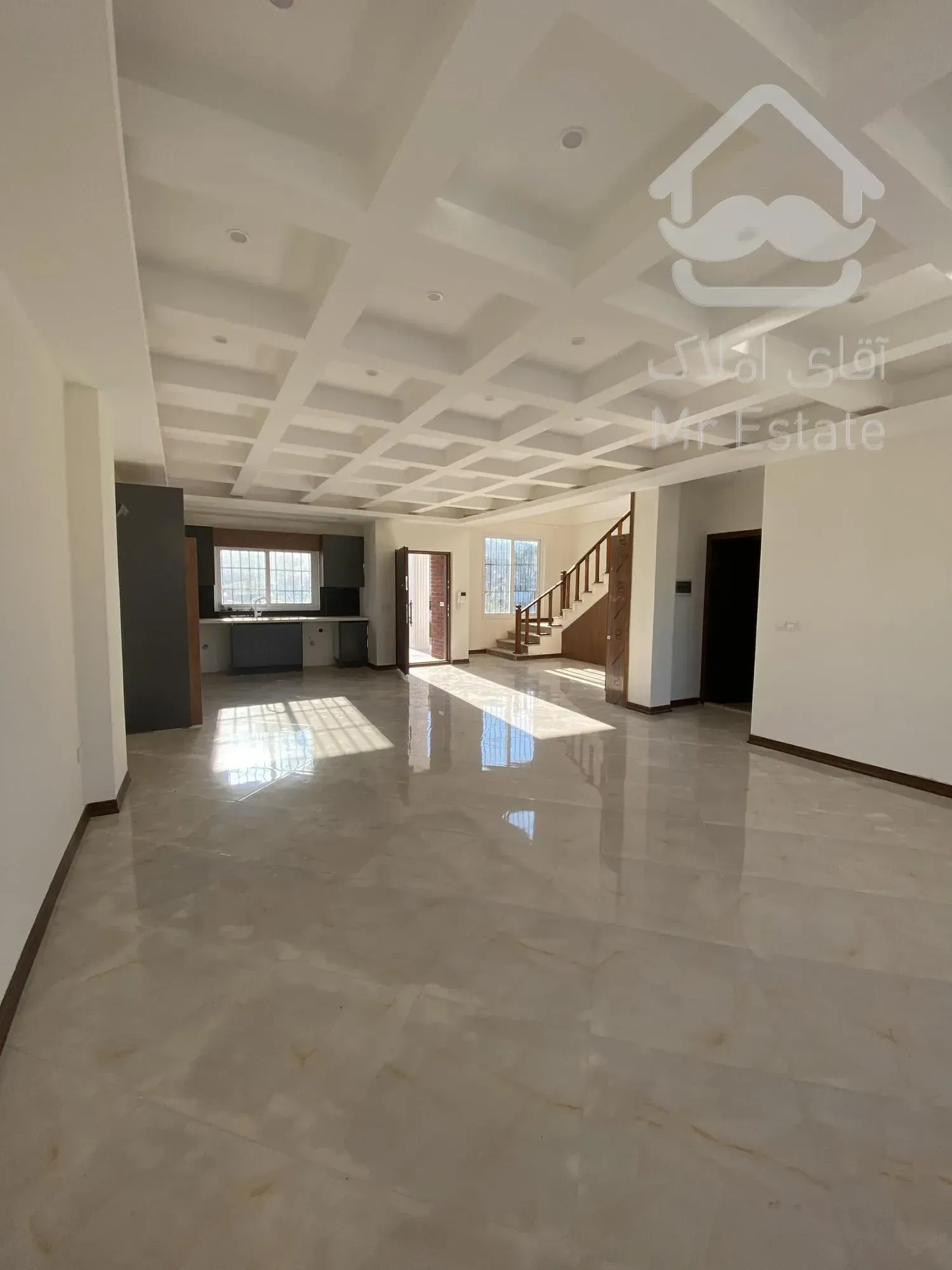 ۱۷۰ متر ویلا نوساز / شهرکی