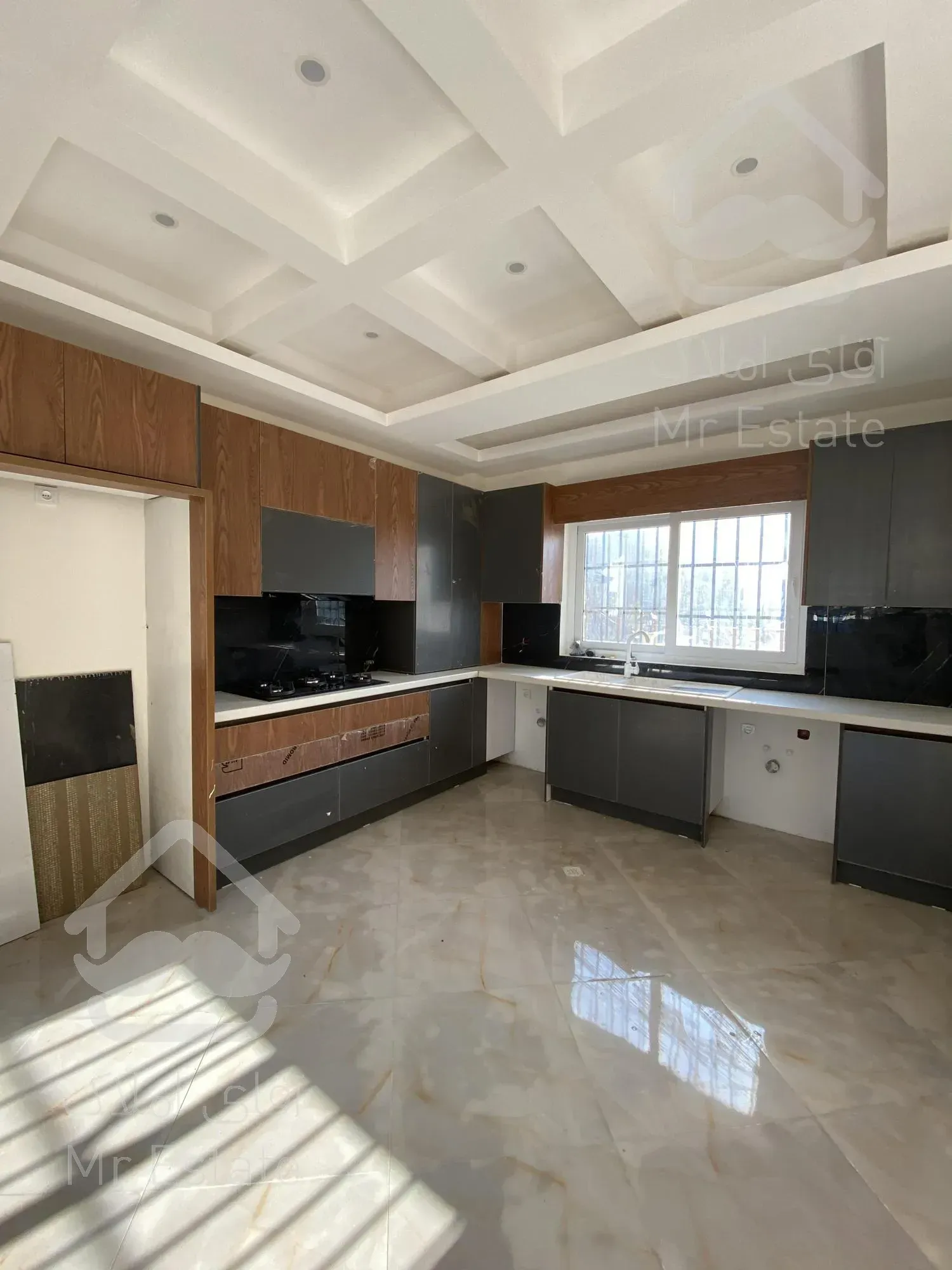 ۱۷۰ متر ویلا نوساز / شهرکی