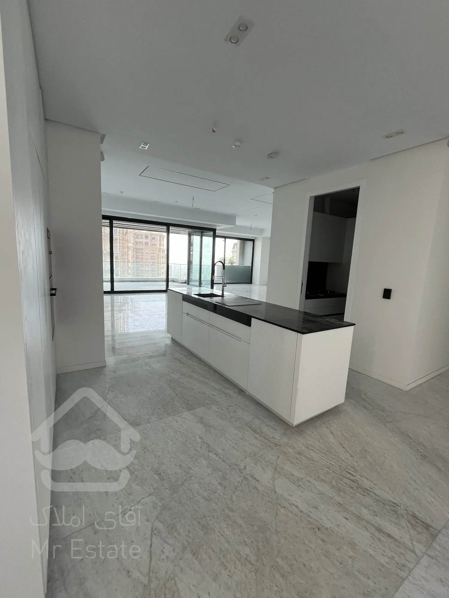 فروش آپارتمان ۳۳۰ متر نوساز نیاوران