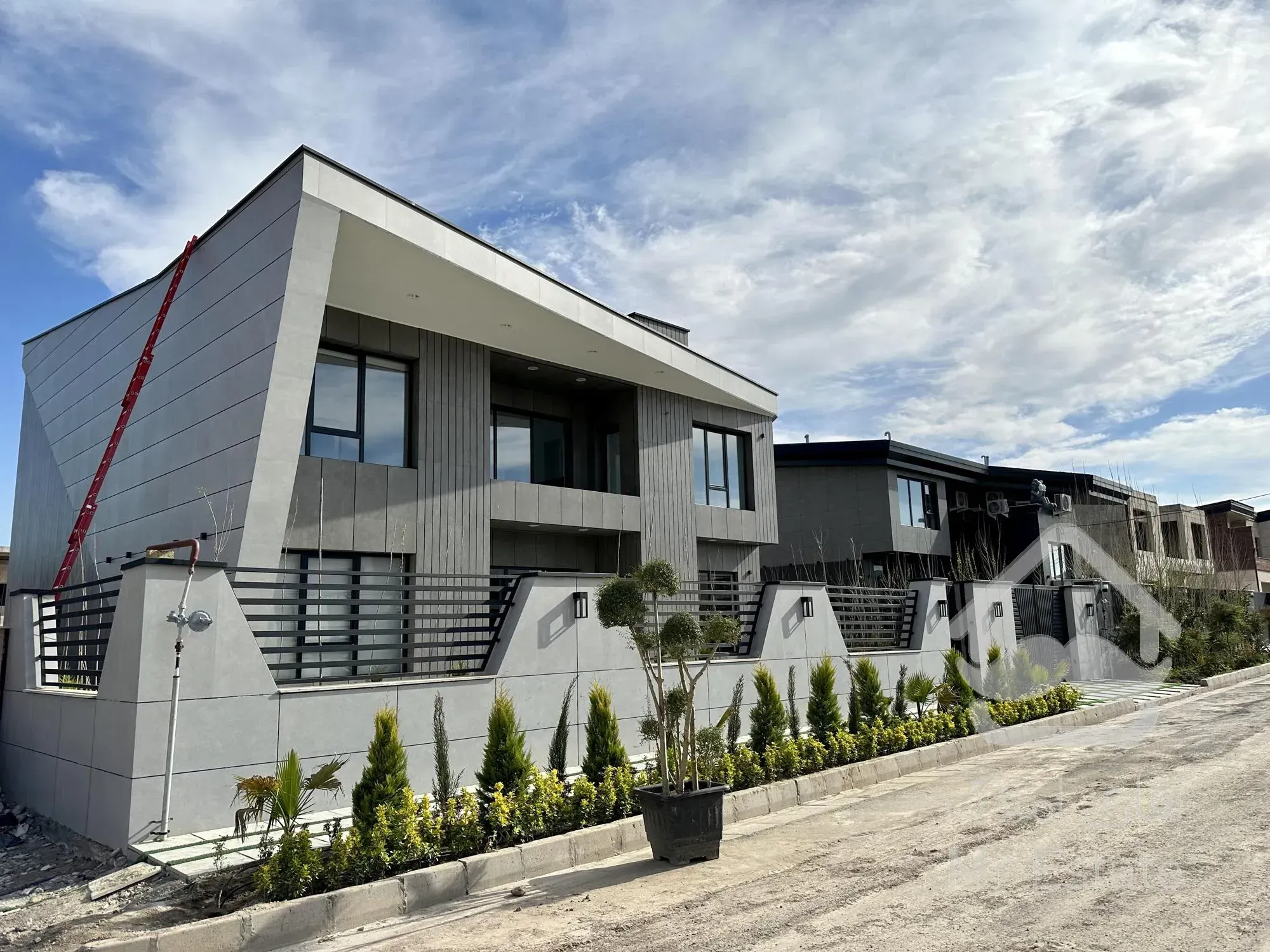 1350 متر ویلا دوبلکس مدرن لوکس شهرک خانه تهران پرندک