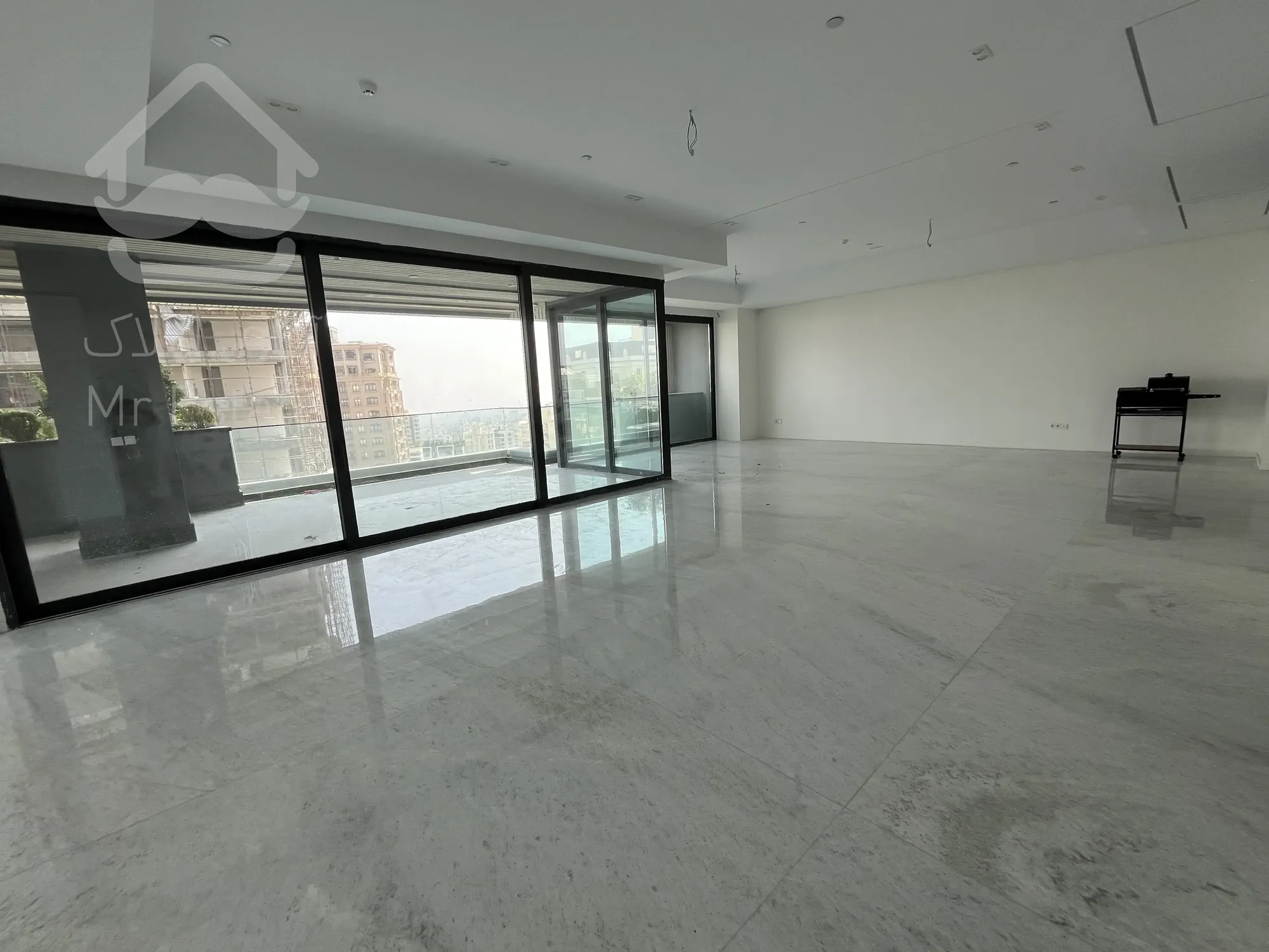 فروش آپارتمان ۳۳۰ متر نوساز نیاوران