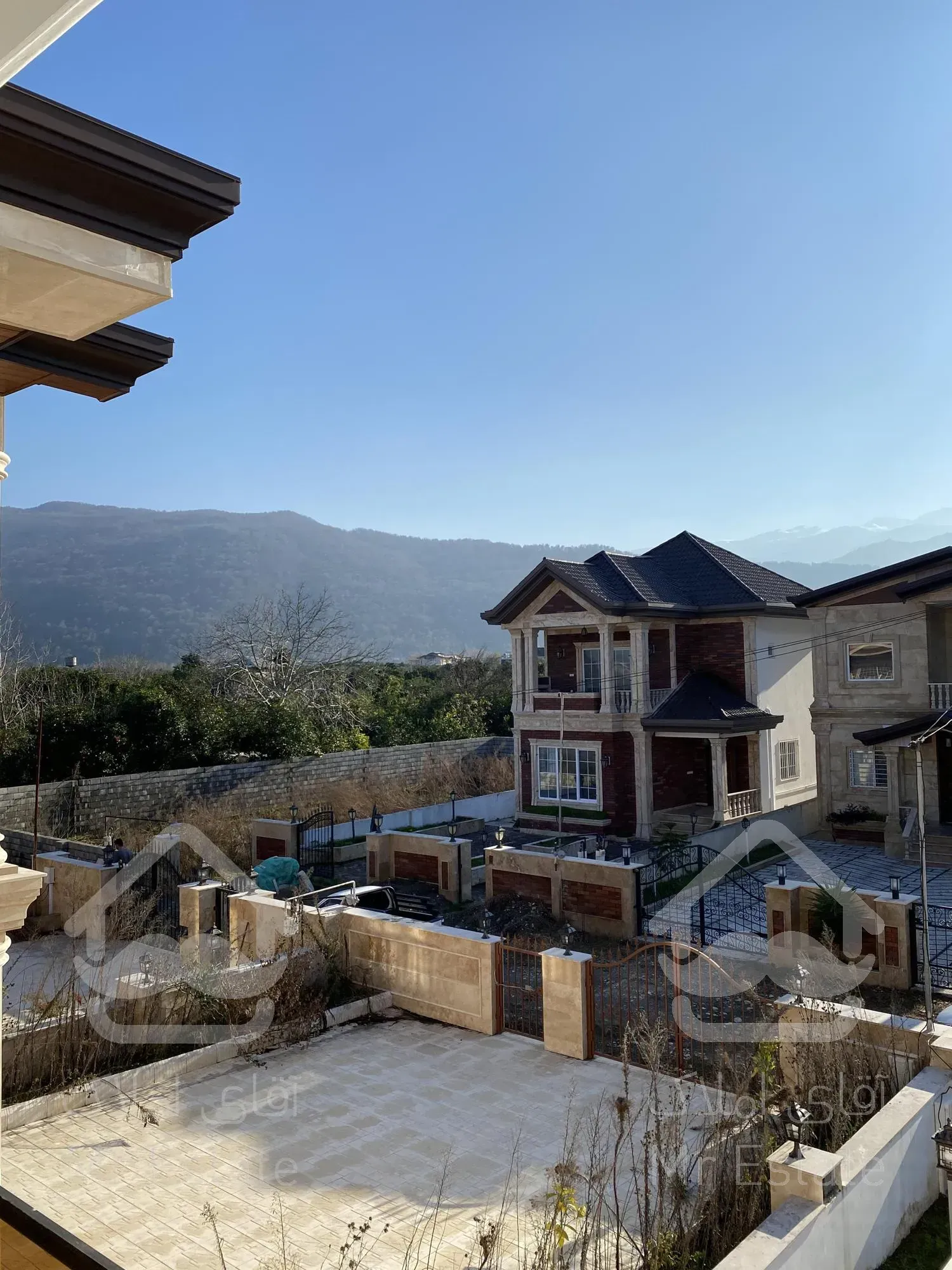 ۱۷۰ متر ویلا نوساز / شهرکی