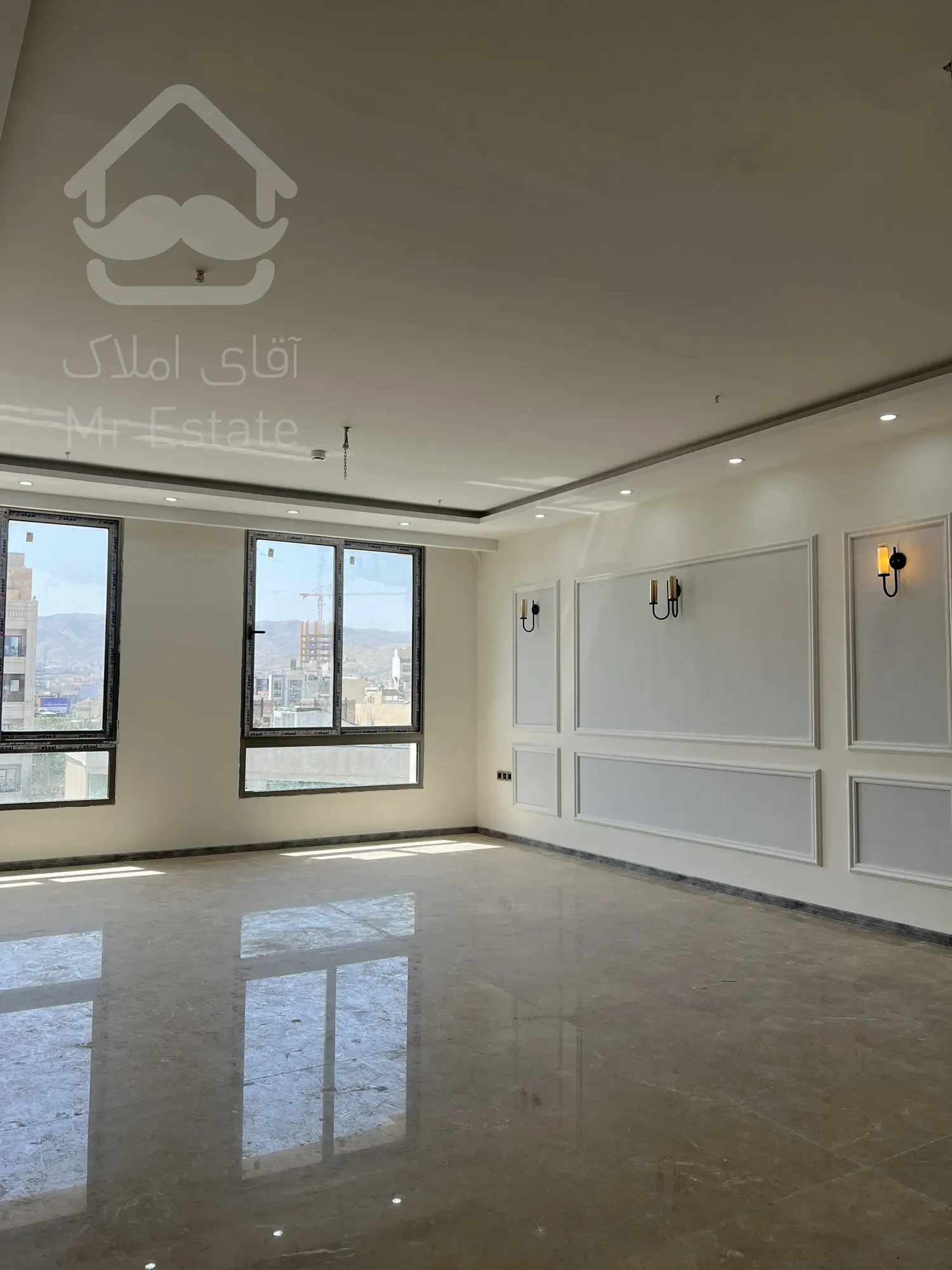 رهن واحد ۱۷۰متری صفر پشت حاشیه وکیل اباد