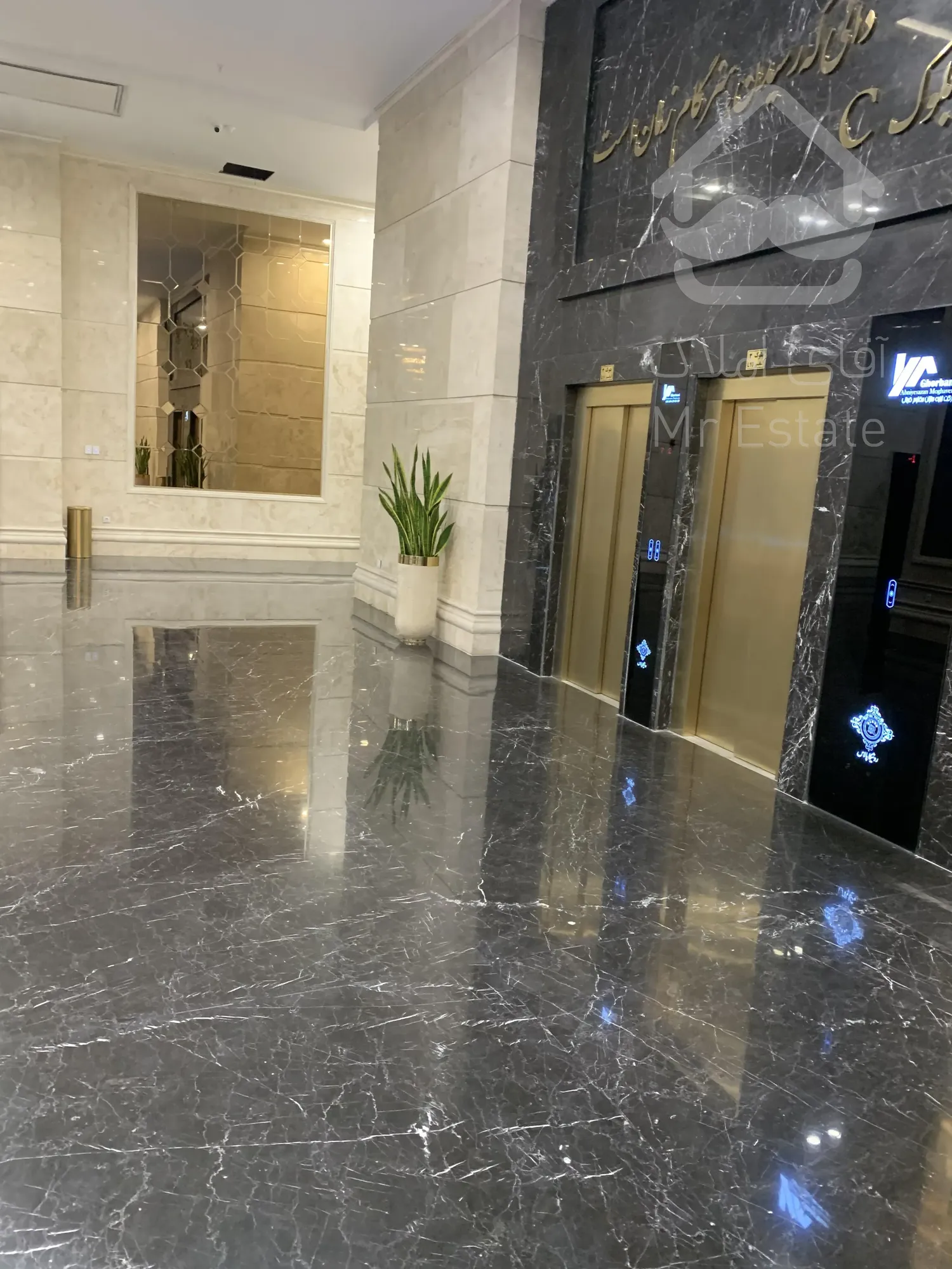 پیش فروش واحد تجاری 31 متری مدرن در رونیکامال ،معماری جسورانه،عملکرد هوشمندانه