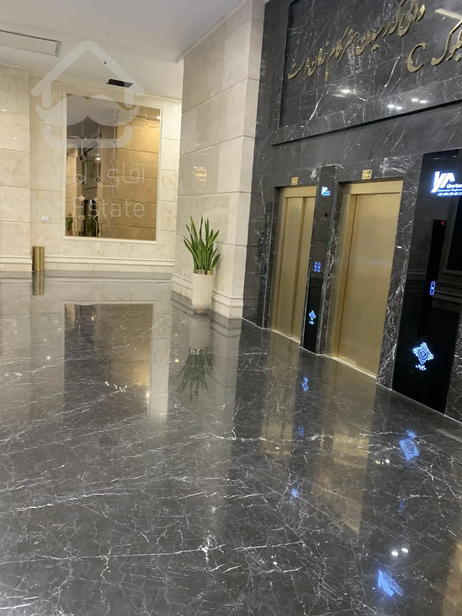 پیش فروش واحد تجاری 18 متری در رونیکا پالاس میرزا بابائی