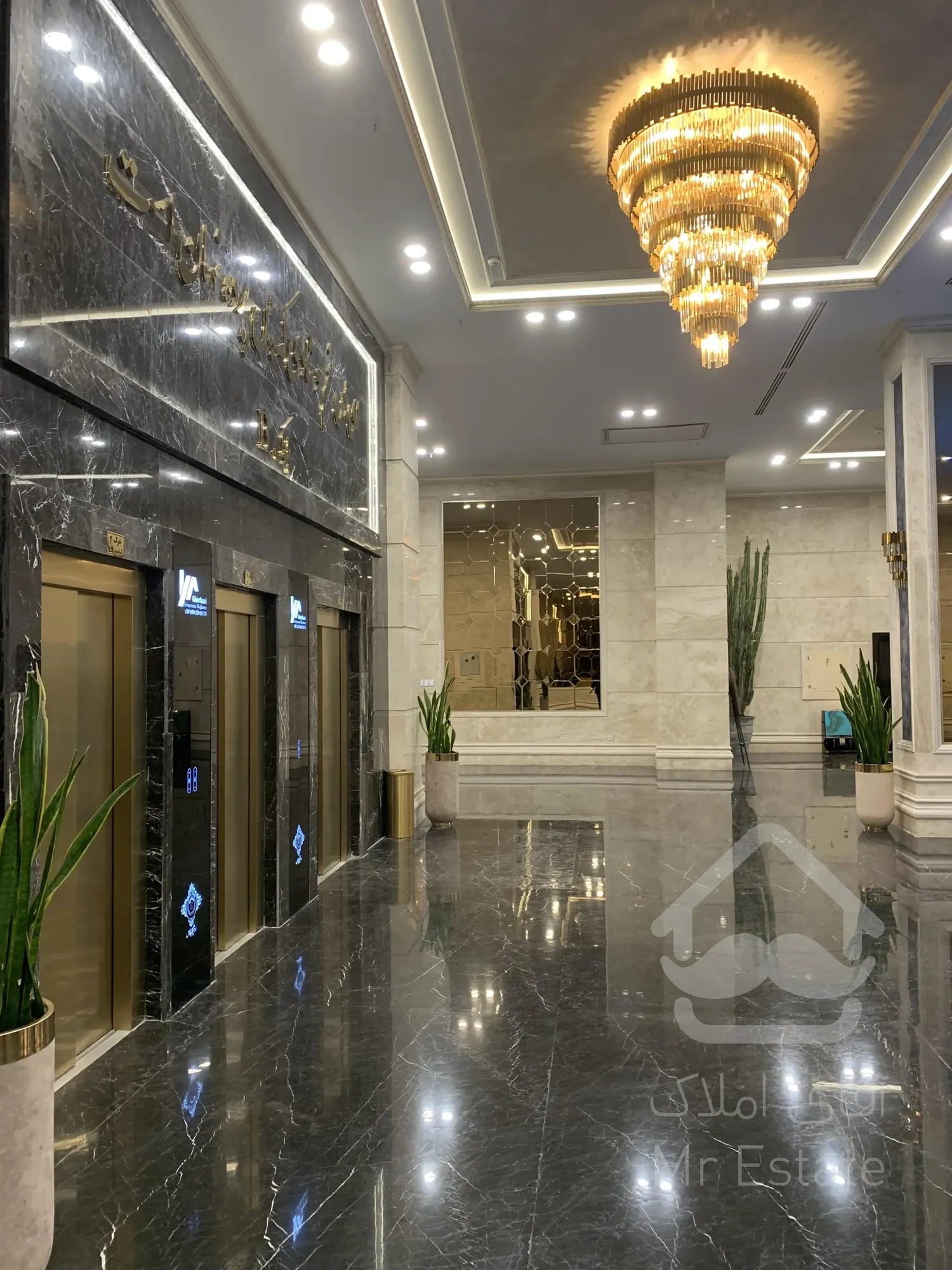 پیش فروش واحد تجاری 18 متری در رونیکا پالاس میرزا بابایی