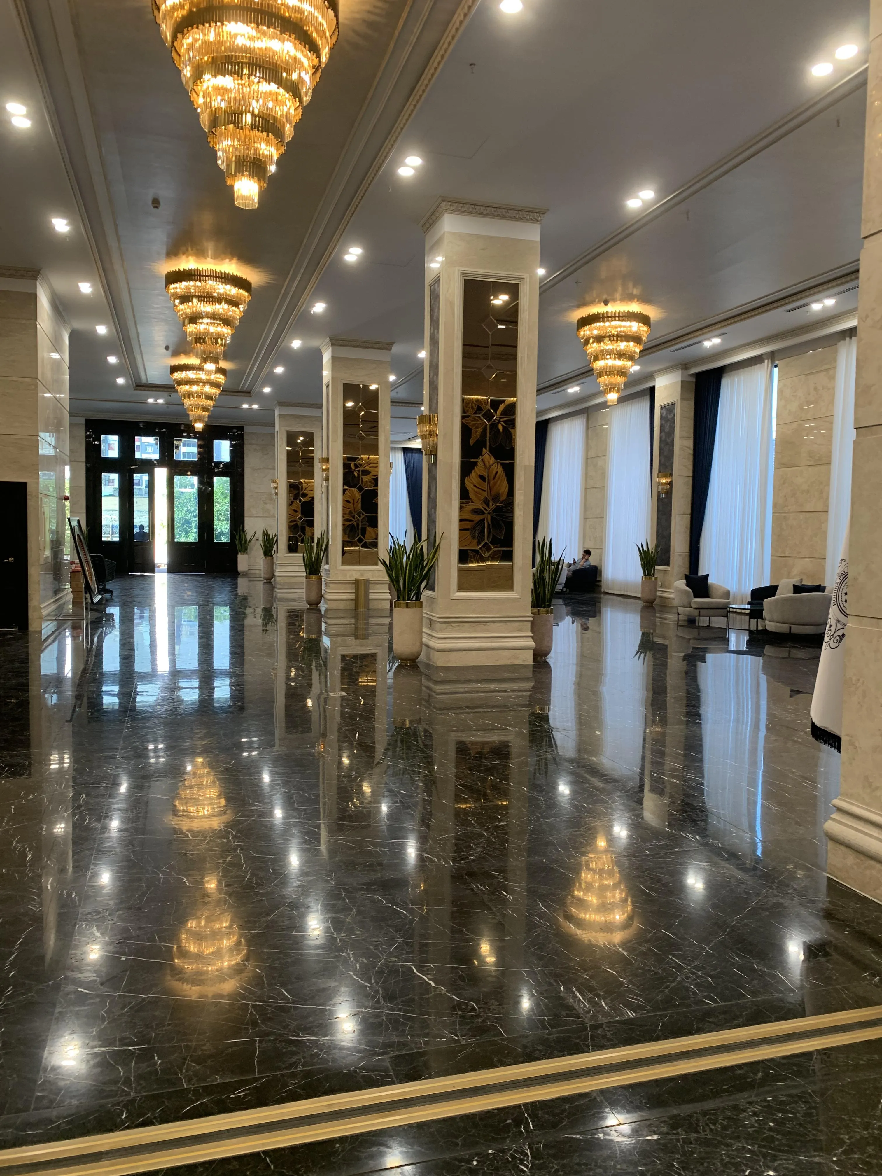 فروش مغازه 33 متری در رونیکا ما میرزابابایی با شرایط بی نظیر پرداخت