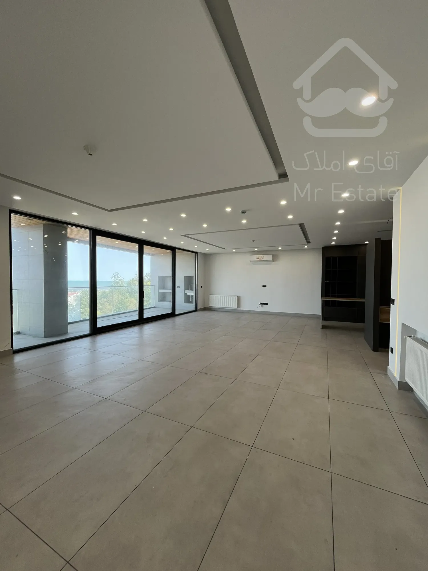 فروش آپارتمان ۲۰۰ متری بر اصلی بلوار اطبا