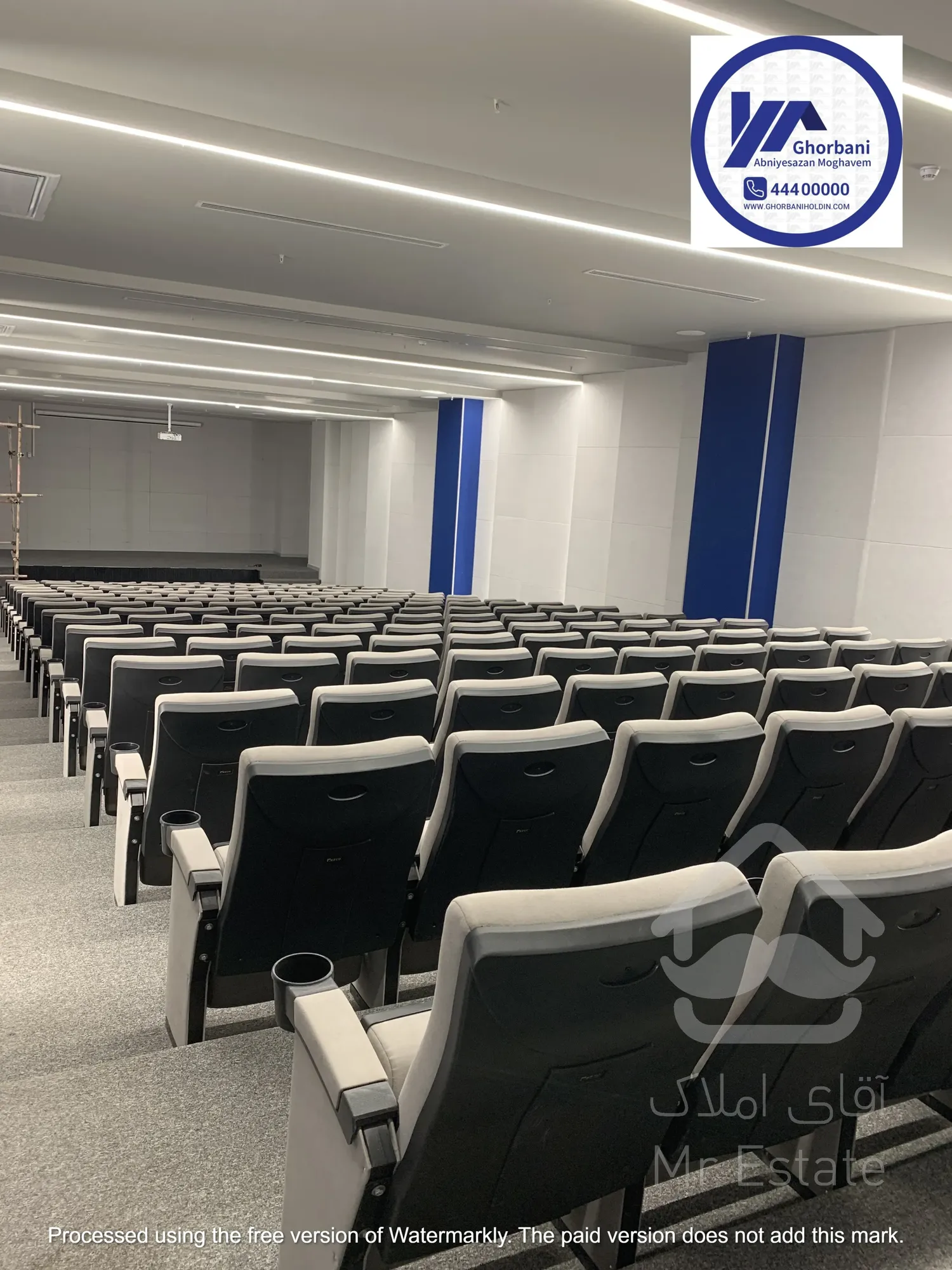 پیش فروش 65 متر تجاری در برج تجاری اداری پونک فول امکانات هتلینگ