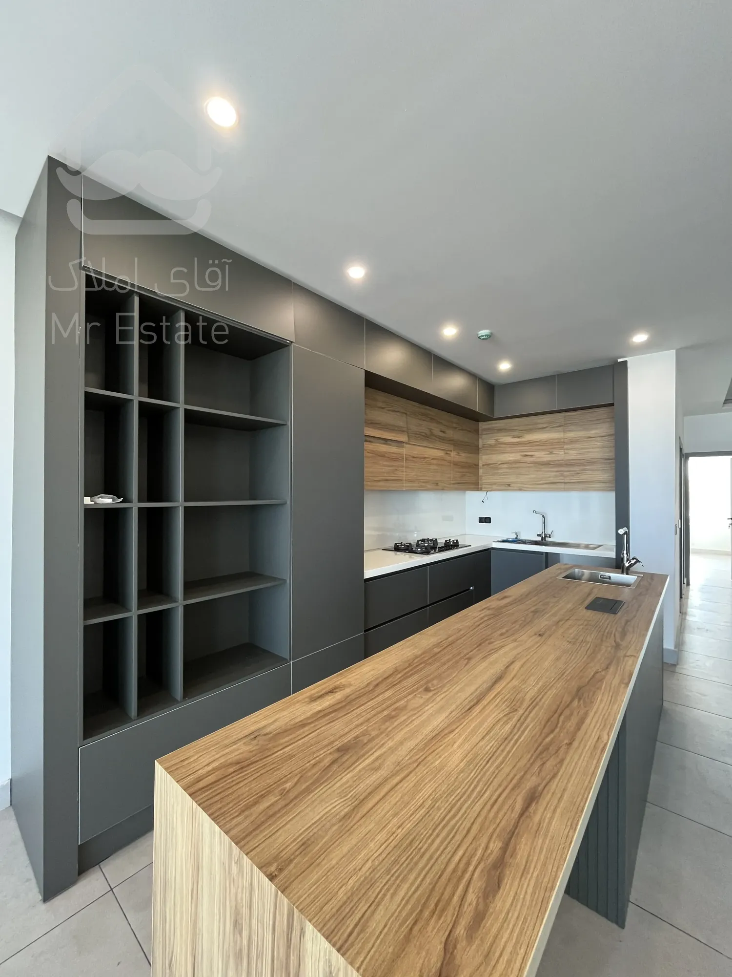 فروش آپارتمان ۲۰۰ متری بر اصلی بلوار اطبا