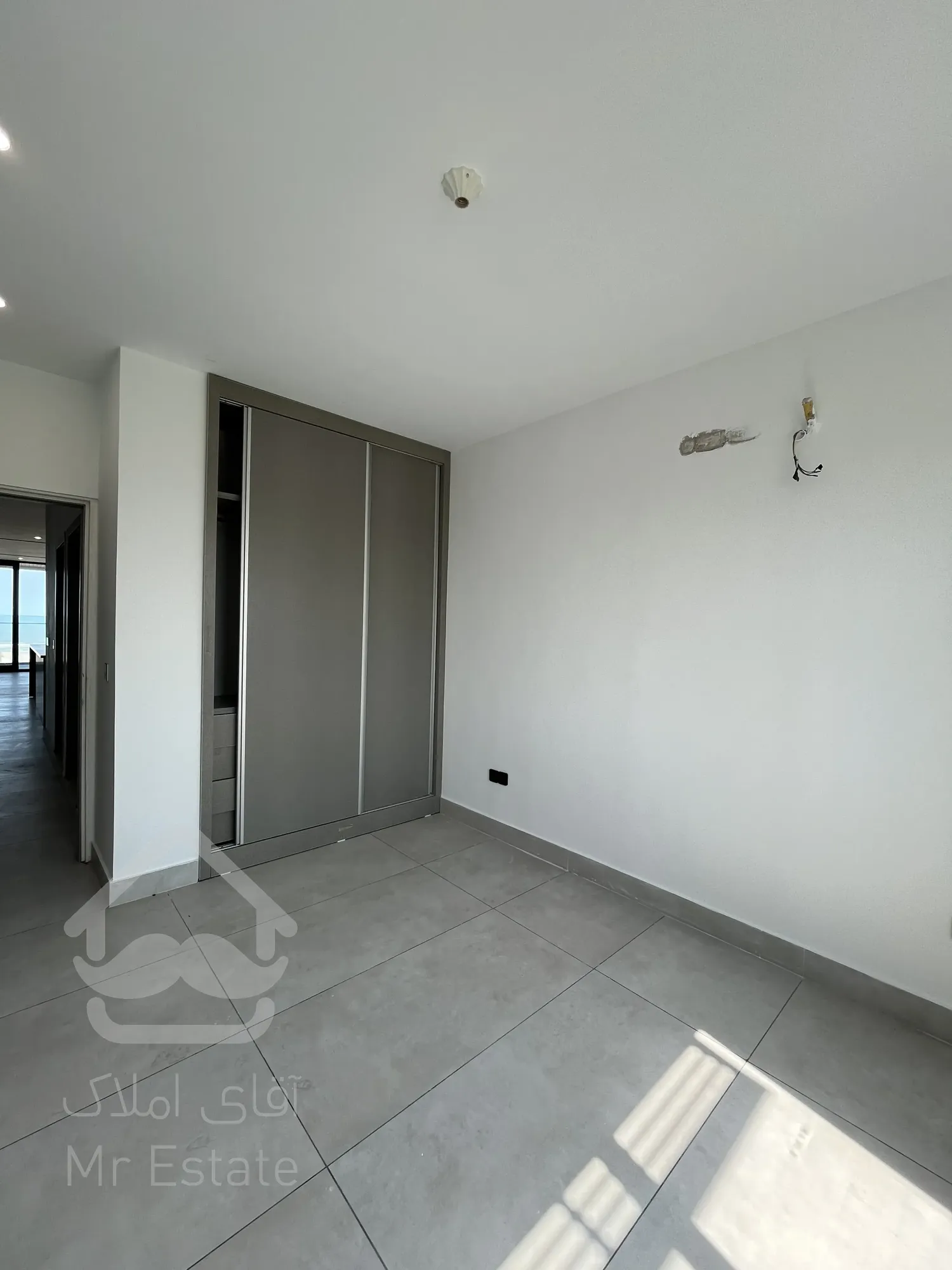 فروش آپارتمان ۲۰۰ متری بر اصلی بلوار اطبا