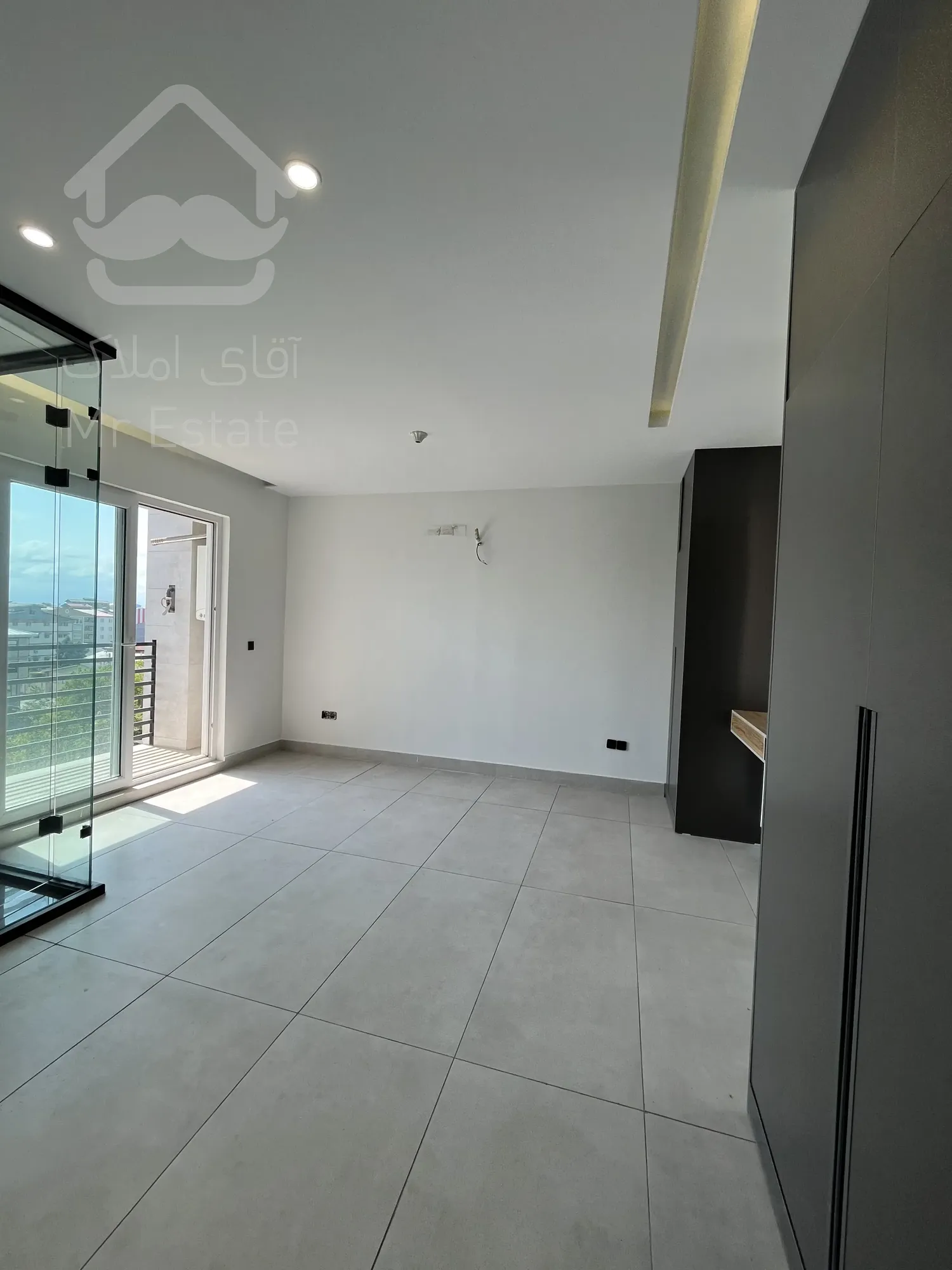 فروش آپارتمان ۲۰۰ متری بر اصلی بلوار اطبا