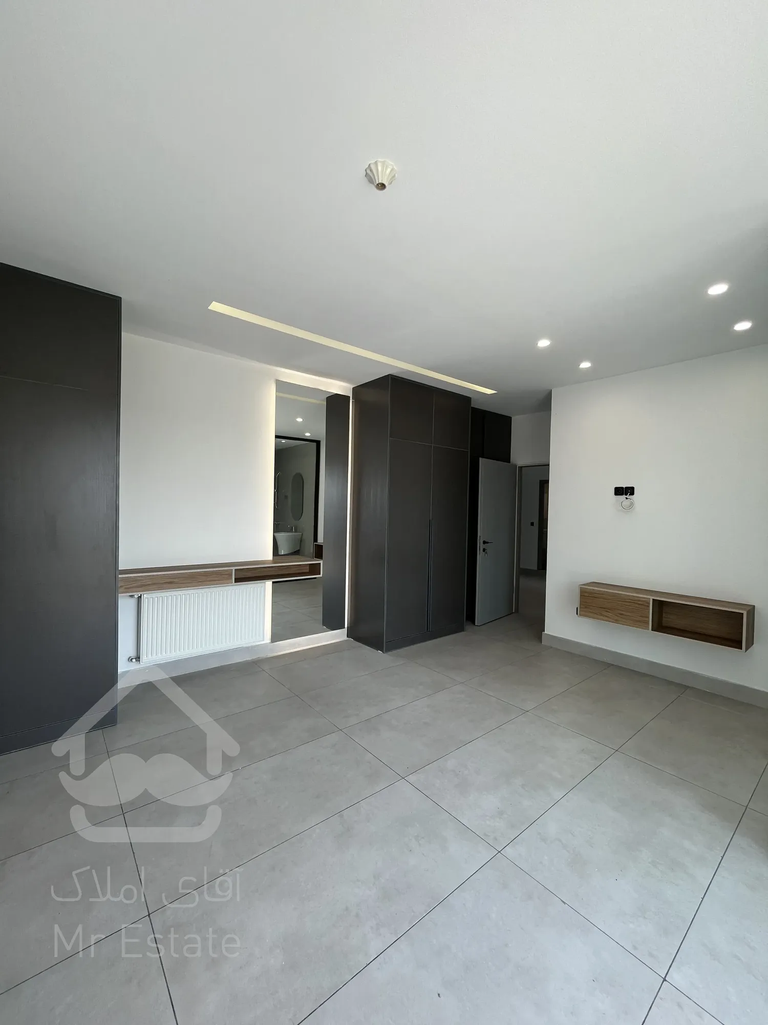 فروش آپارتمان ۲۰۰ متری بر اصلی بلوار اطبا