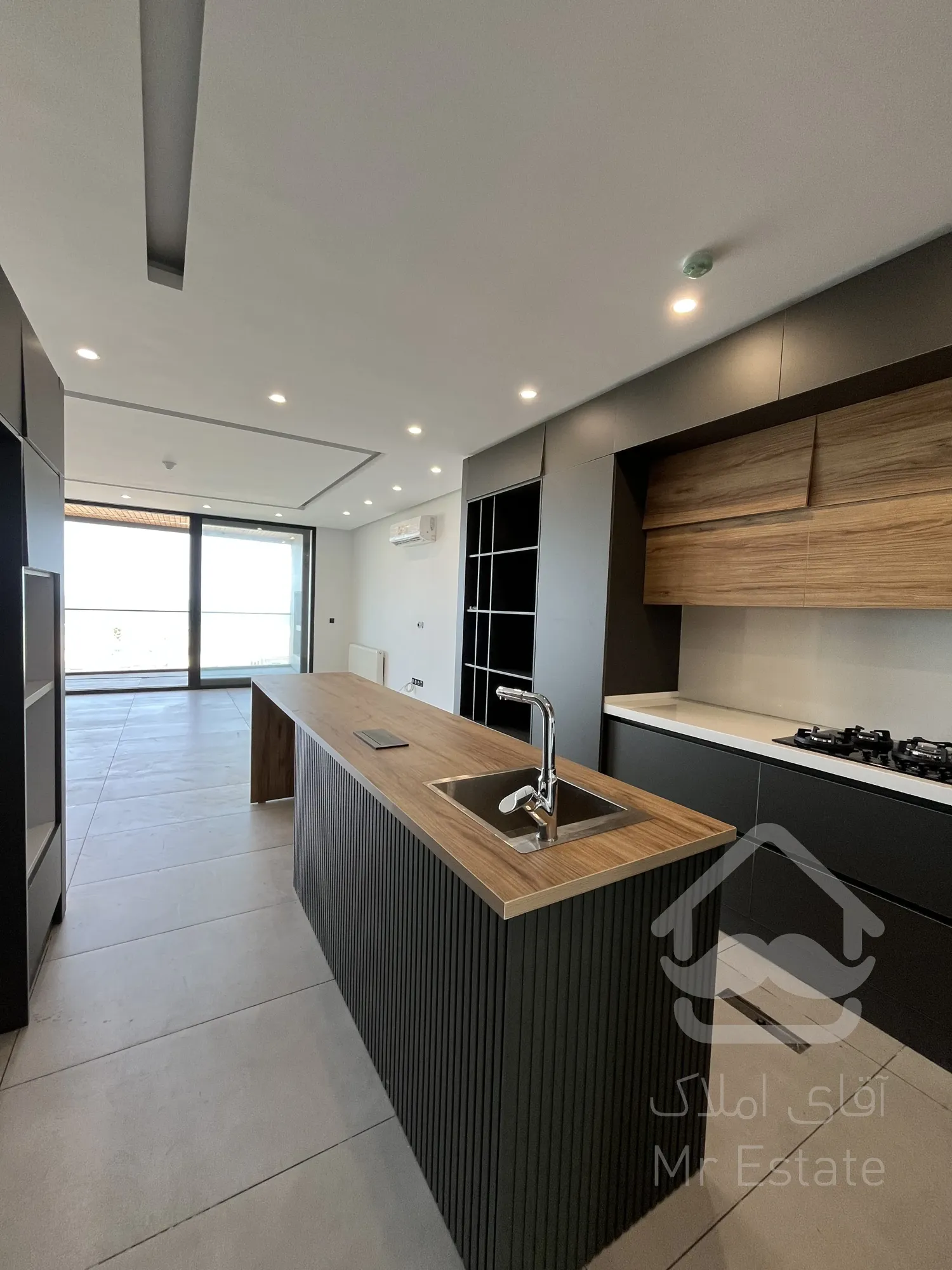 فروش آپارتمان ۲۰۰ متری بر اصلی بلوار اطبا