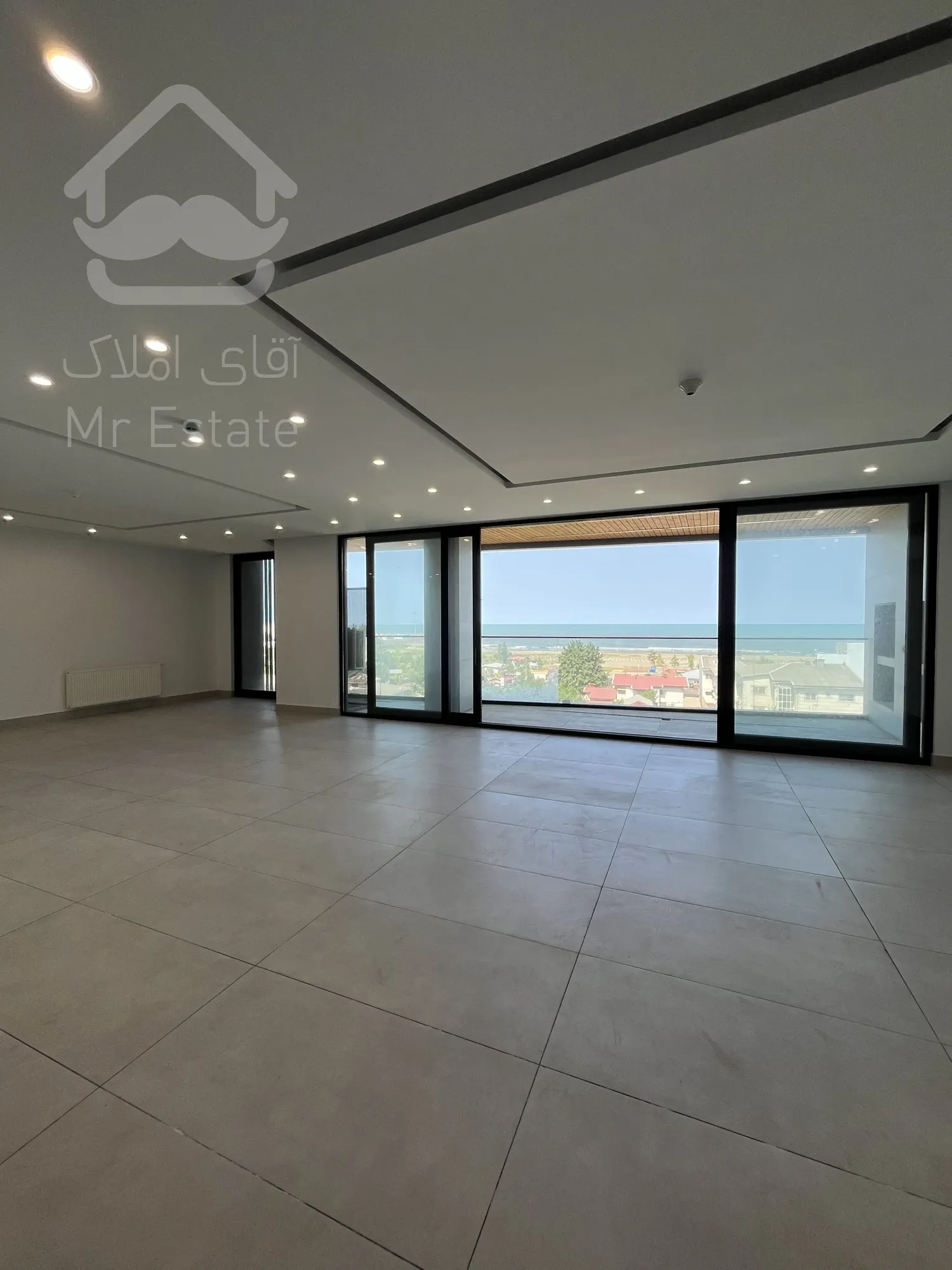 فروش آپارتمان ۲۰۰ متری بر اصلی بلوار اطبا